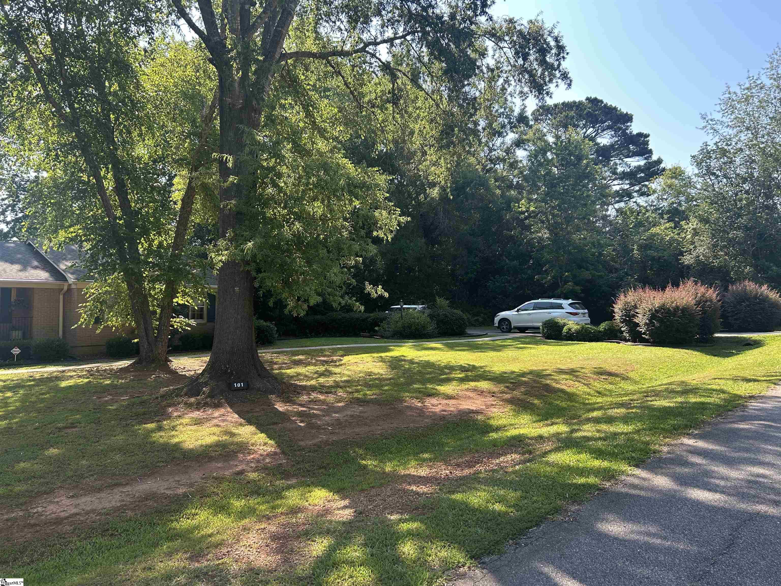 101 Sumter Street Clinton, SC 29325