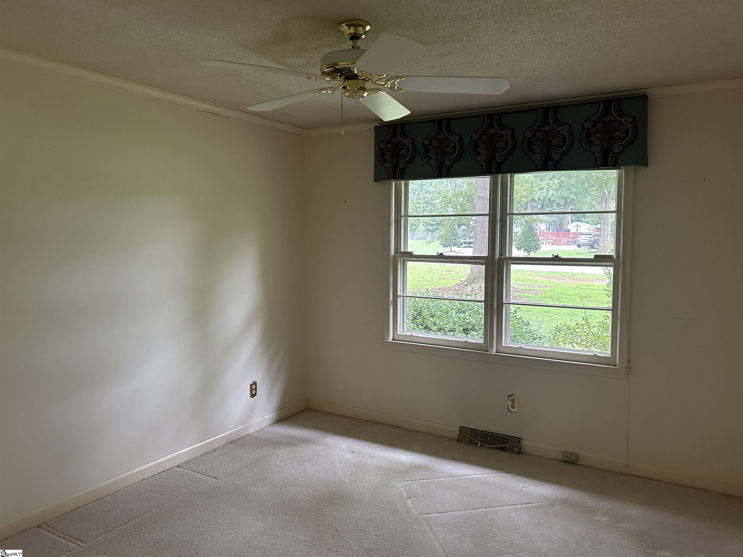 101 Sumter Street Clinton, SC 29325