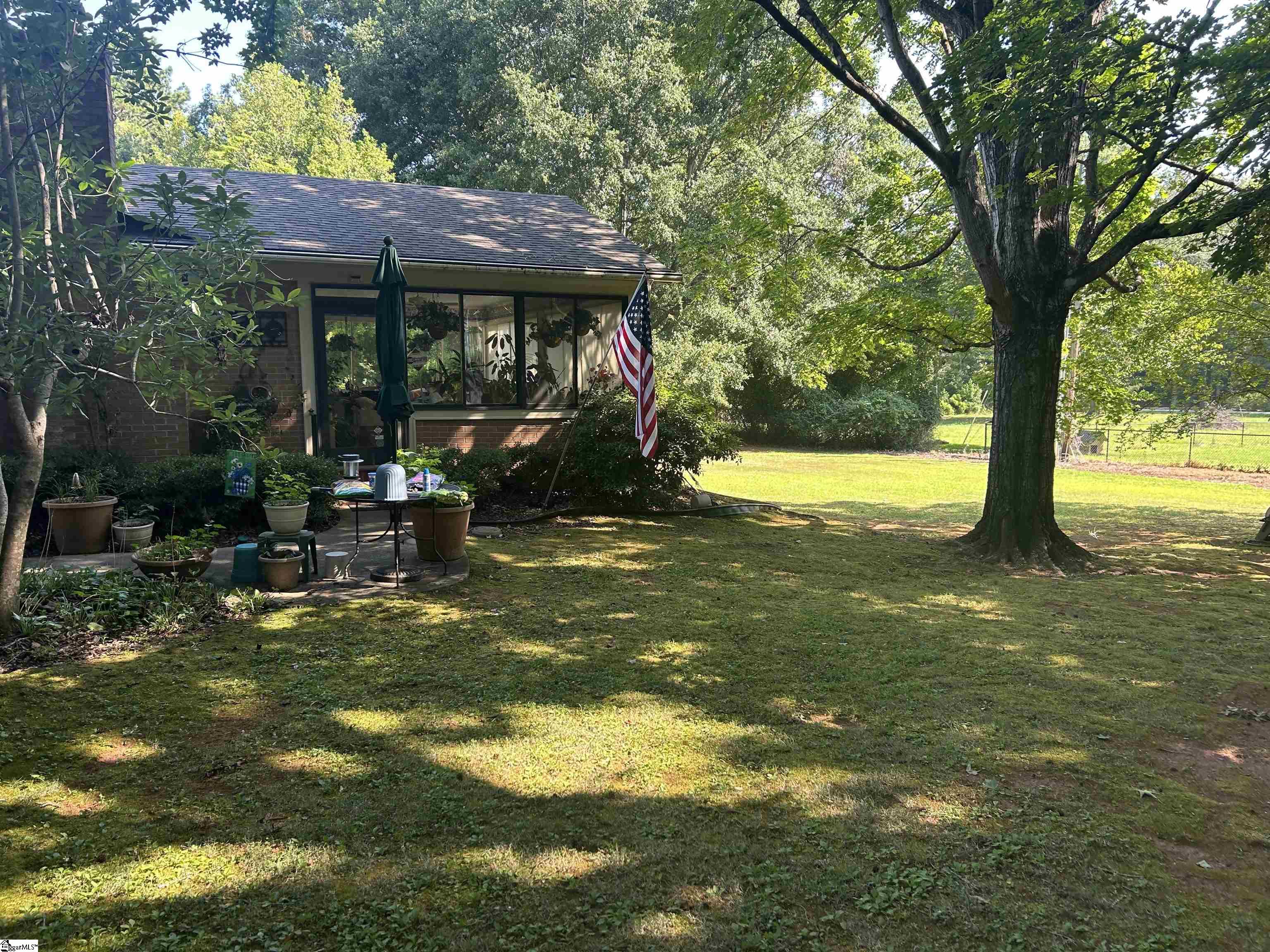 101 Sumter Street Clinton, SC 29325
