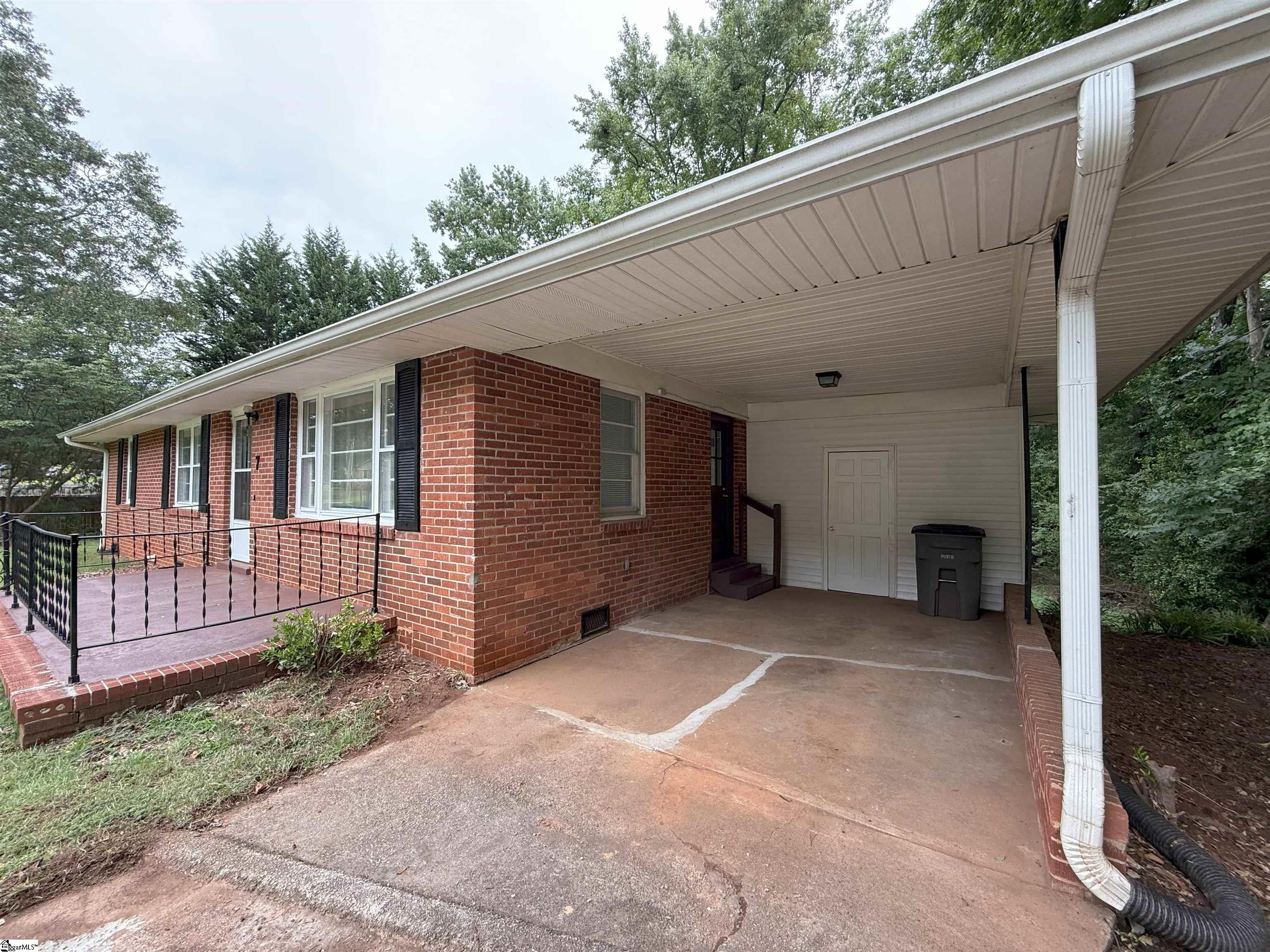 7 Elf Lane Greenville, SC 29617