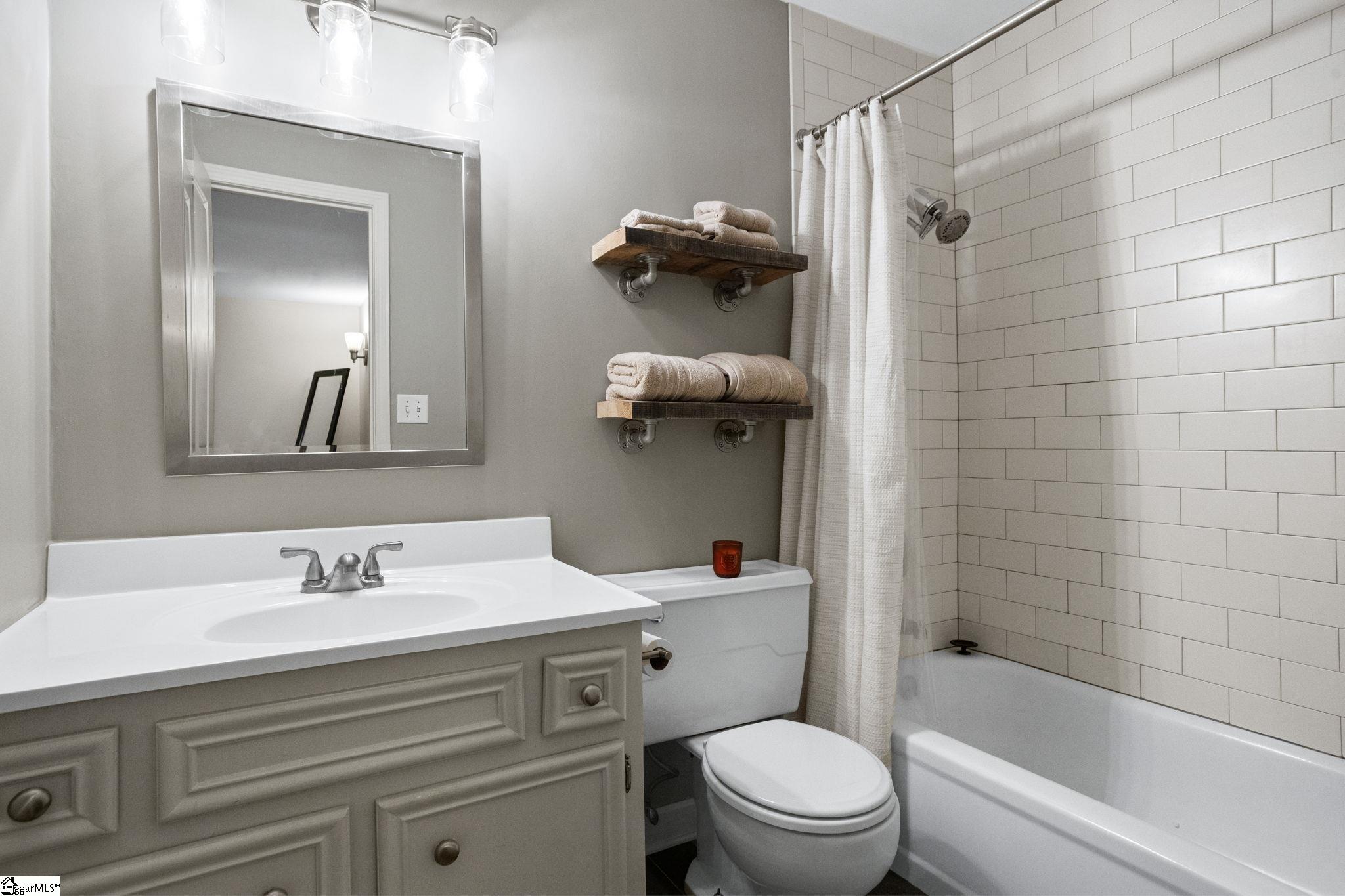 925 Cleveland Street Greenville, SC 29601