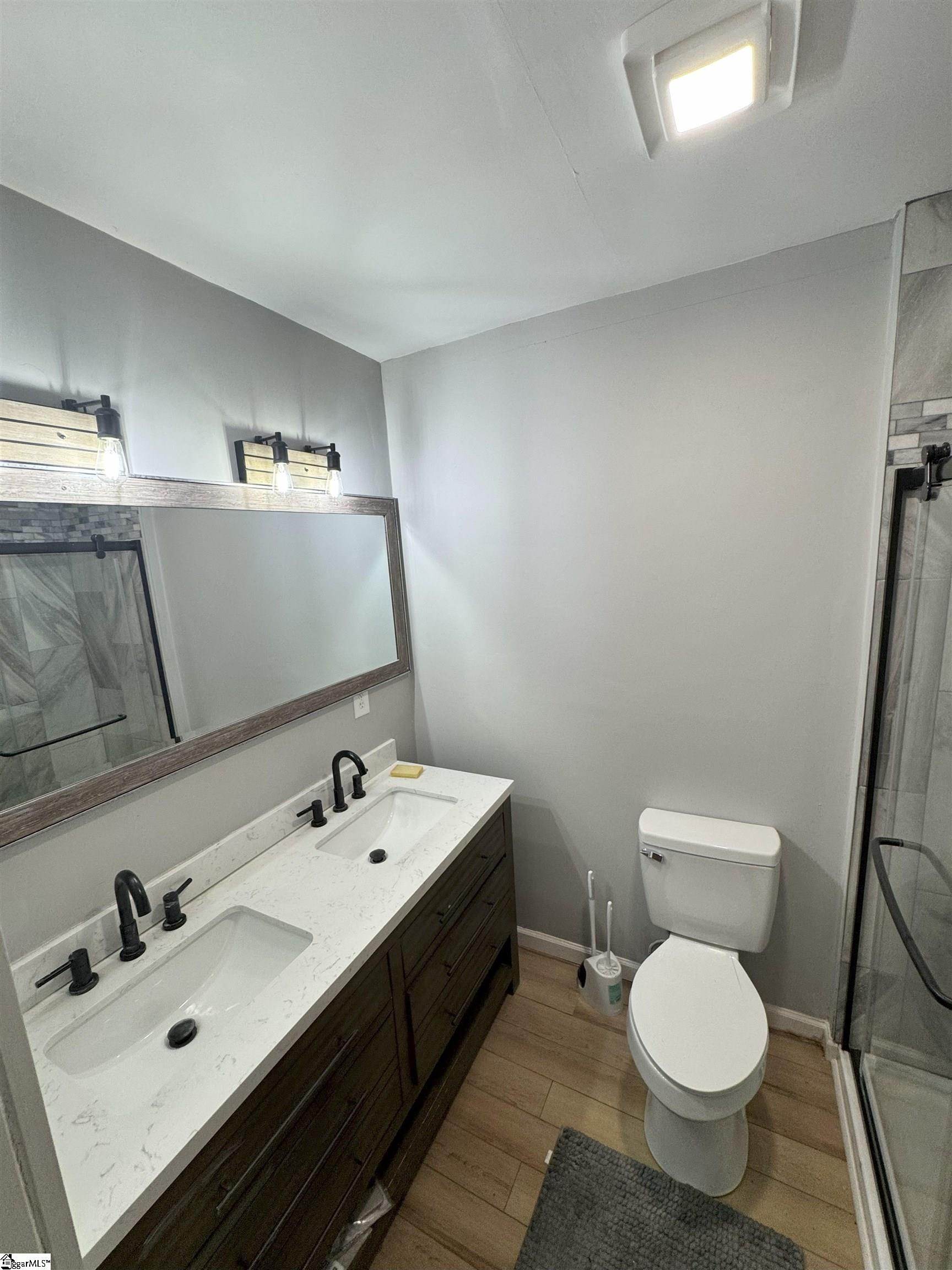 15 Piedmont Avenue Greenville, SC 29611