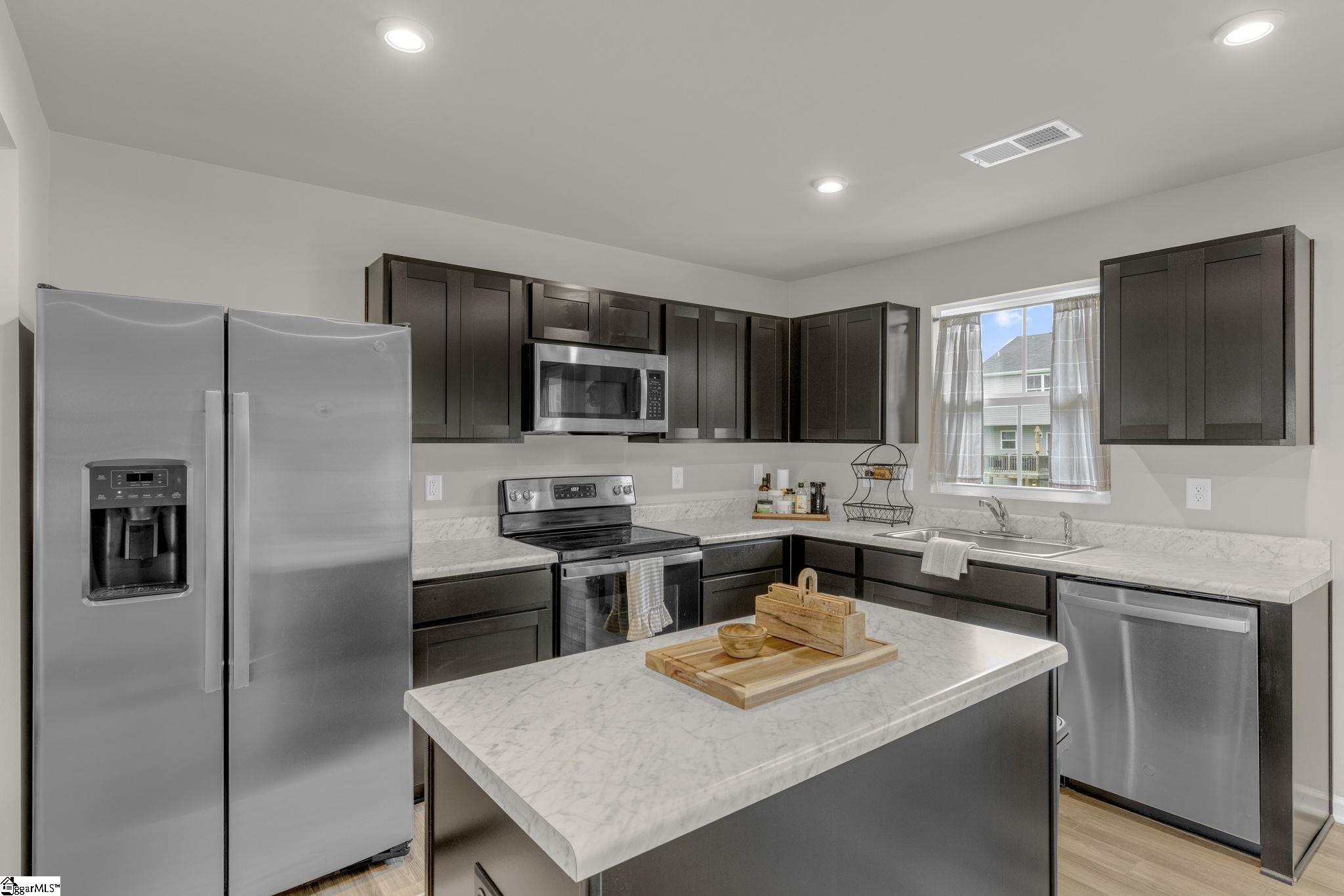 33 High Pine Trail Greenville, SC 29617
