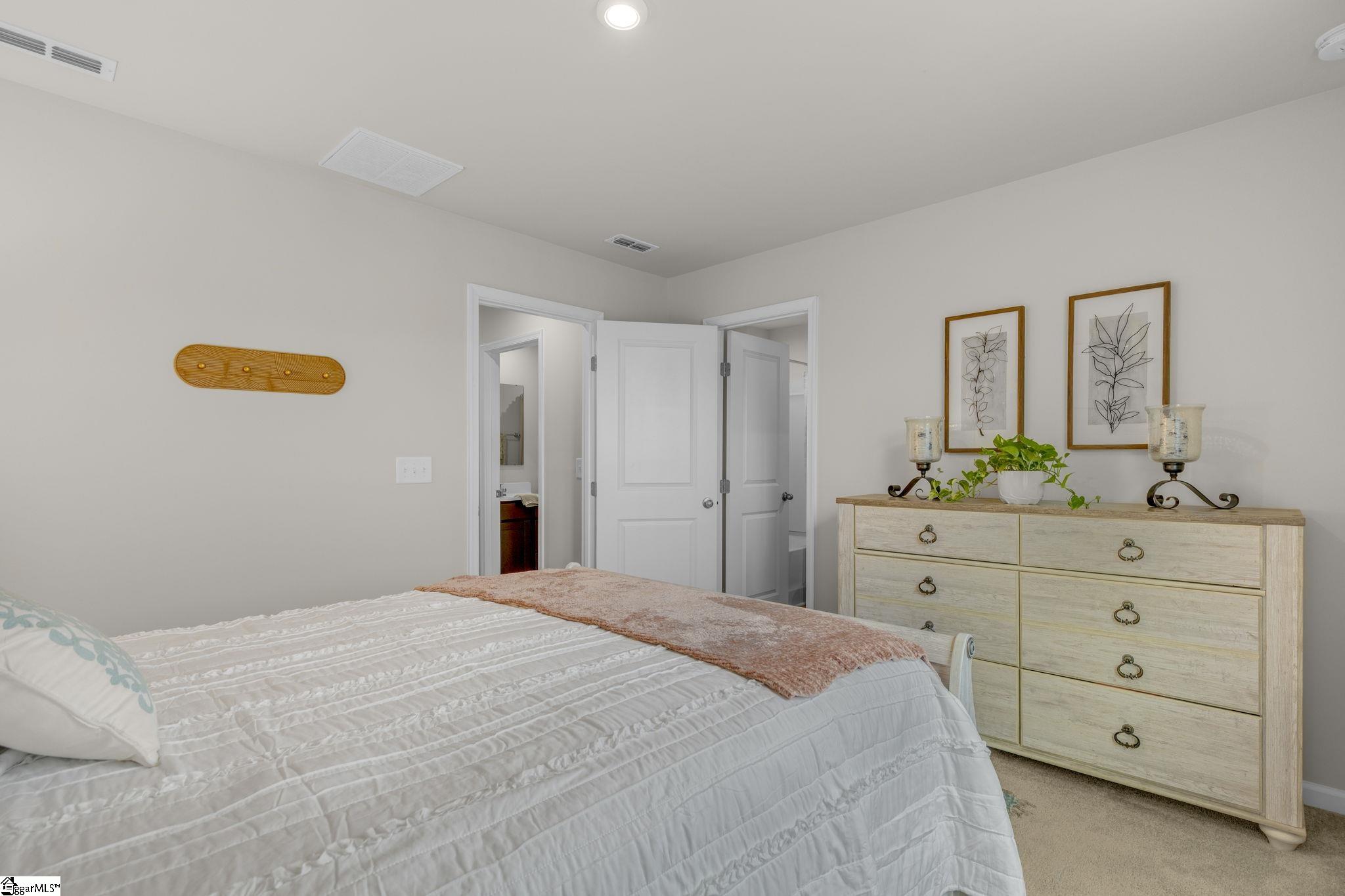 33 High Pine Trail Greenville, SC 29617