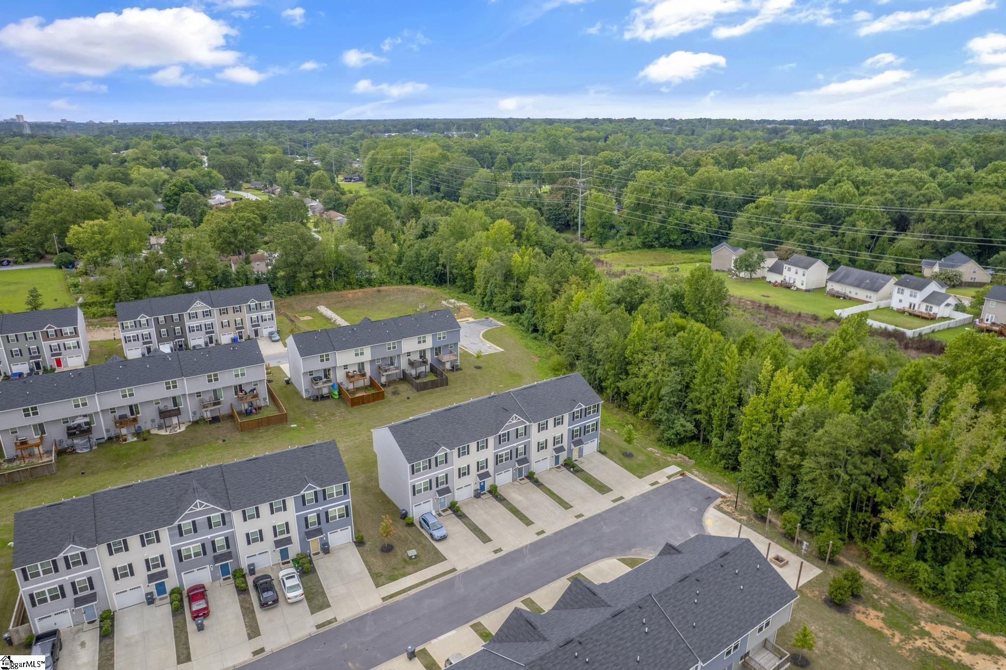 33 High Pine Trail Greenville, SC 29617