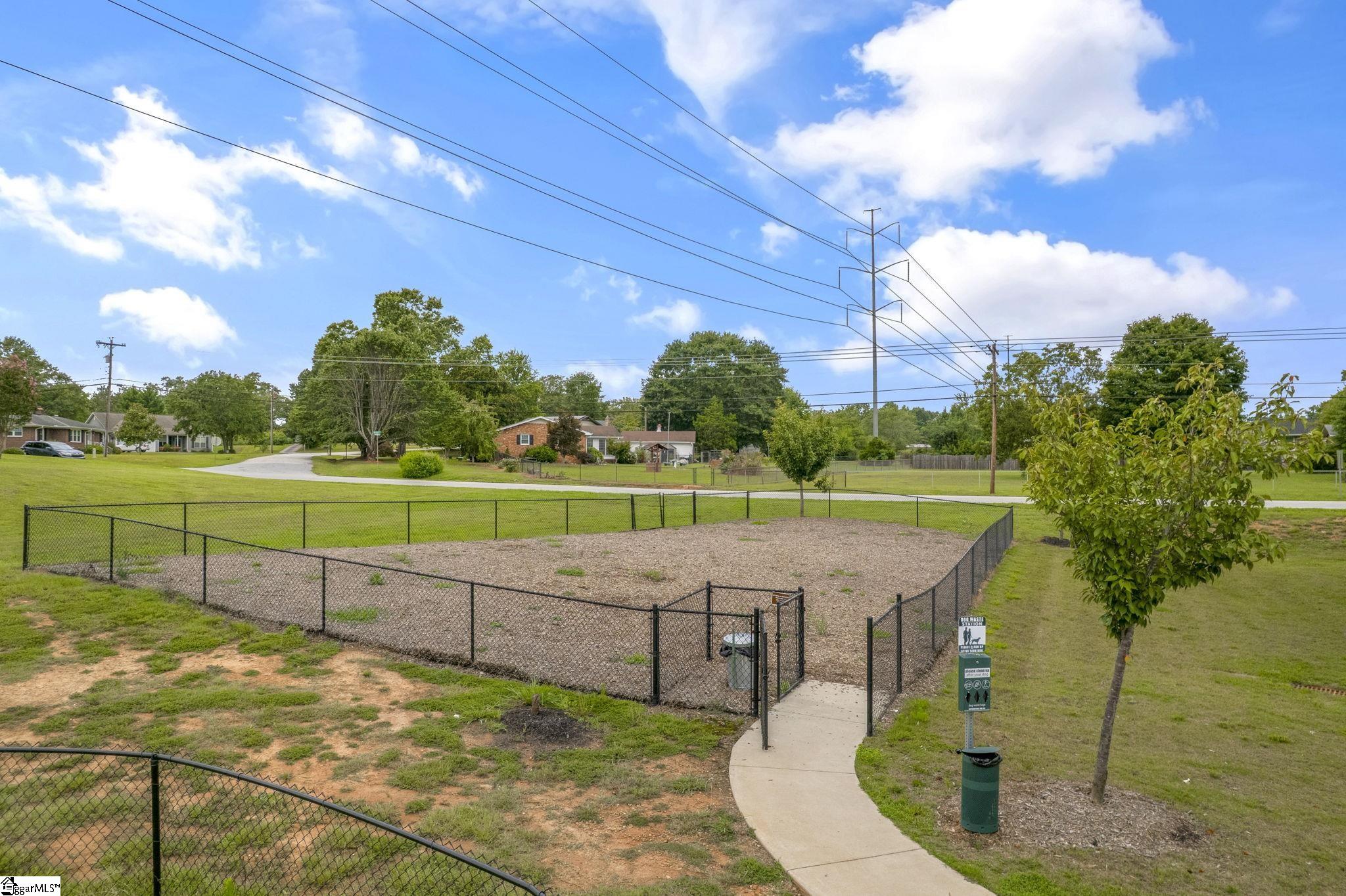 33 High Pine Trail Greenville, SC 29617