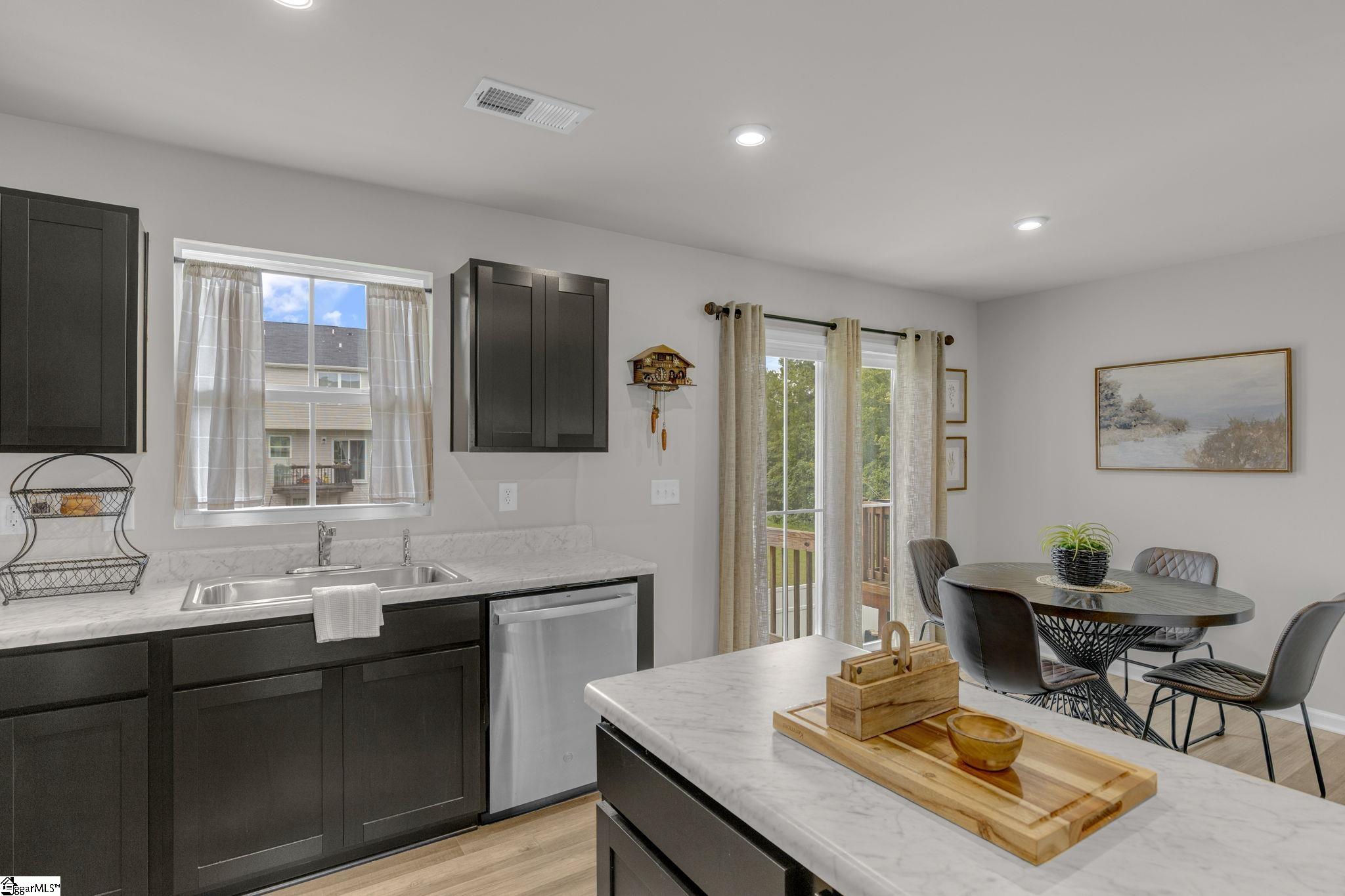 33 High Pine Trail Greenville, SC 29617