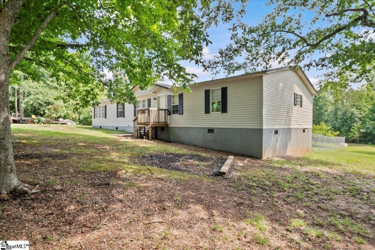 158 Shaw Ridge Drive Woodruff, SC 29388