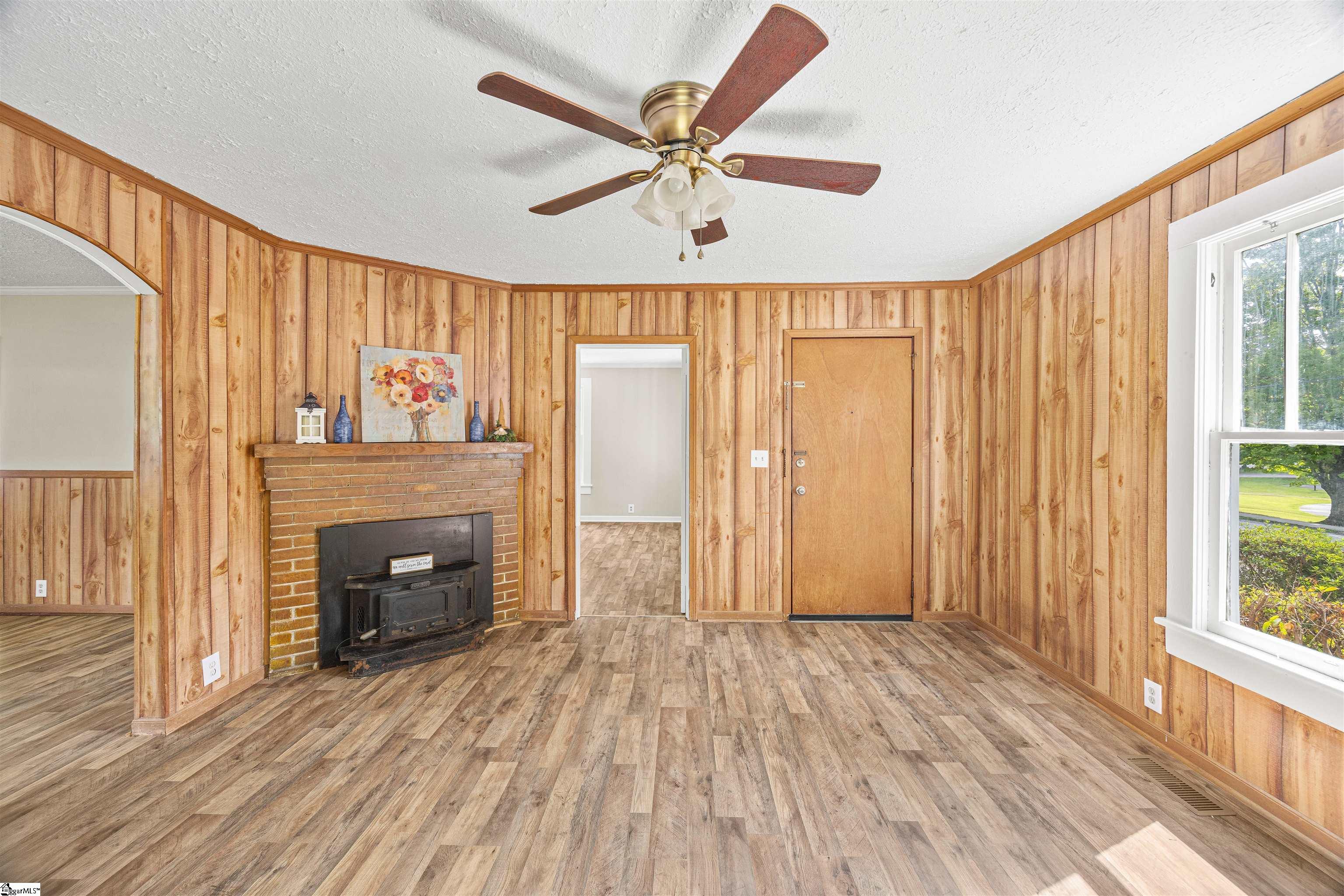 704 Slater Road Marietta, SC 29661