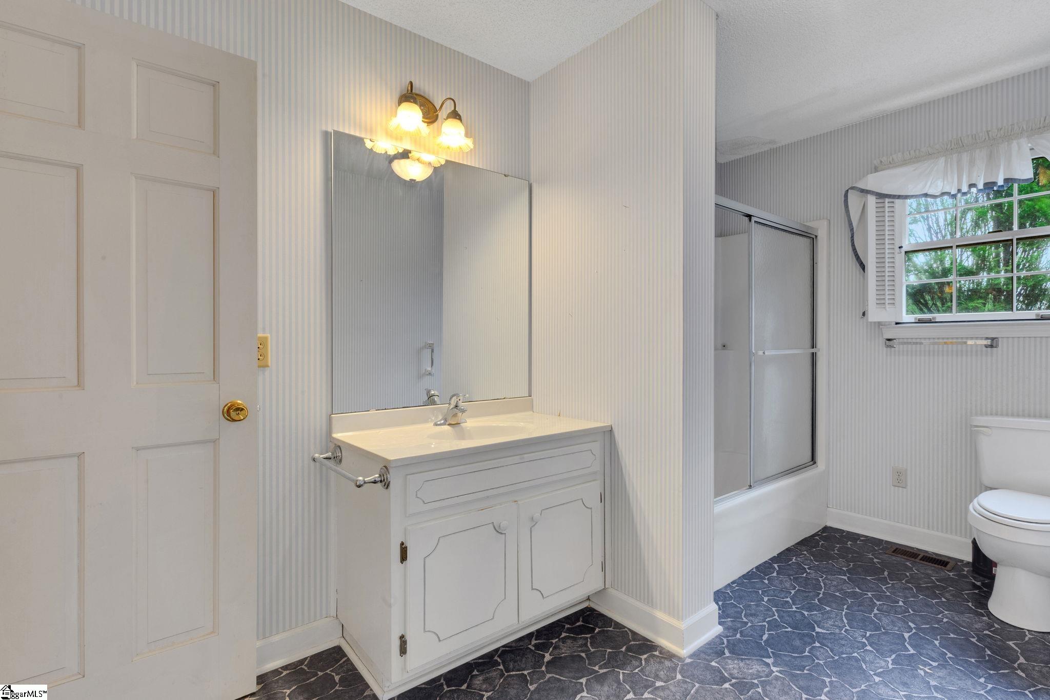 705 E Mauldin Street Anderson, SC 29621