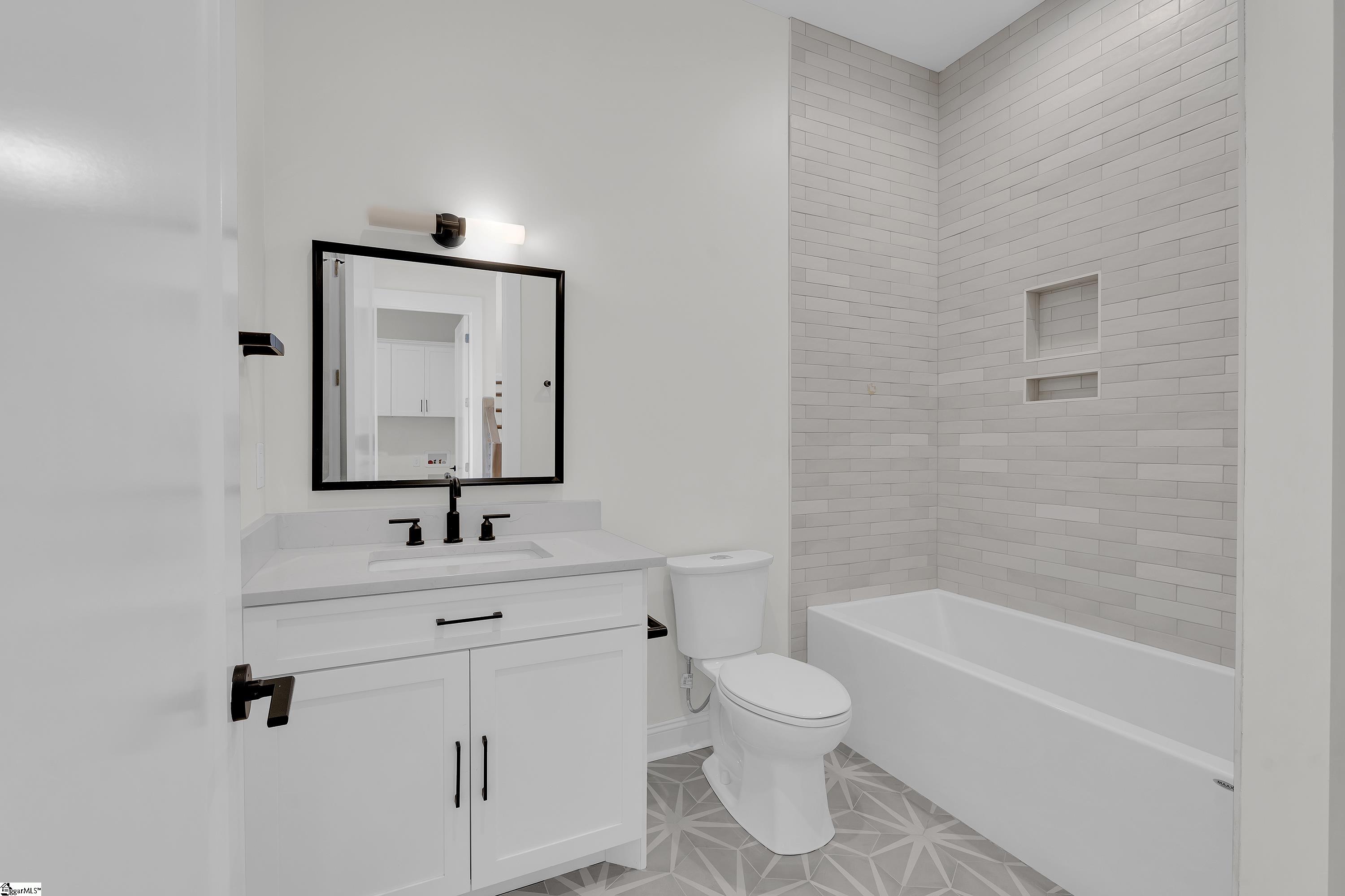 611 N Main Street UNIT Unit #8 Greenville, SC 29601