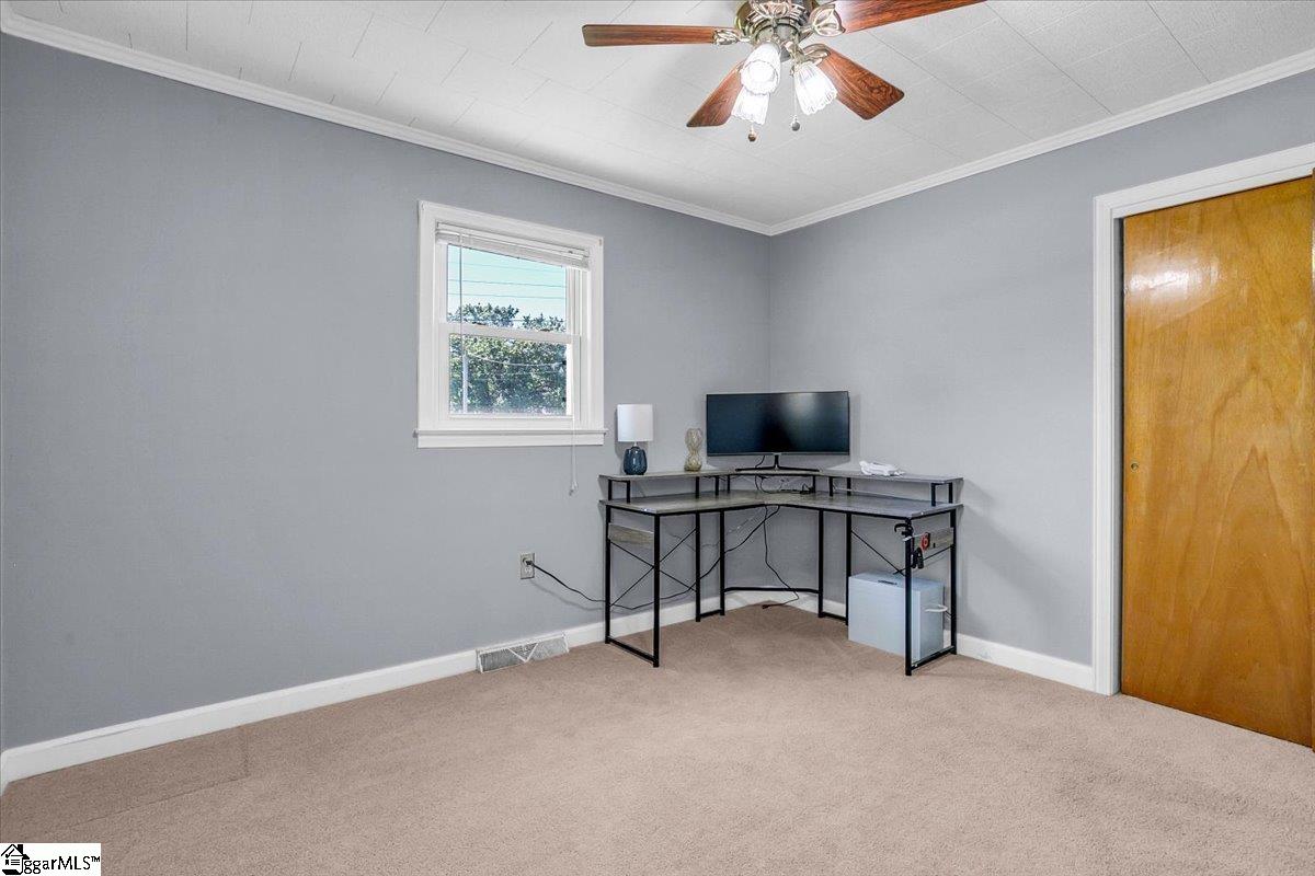 207 Lynn Avenue Laurens, SC 29360