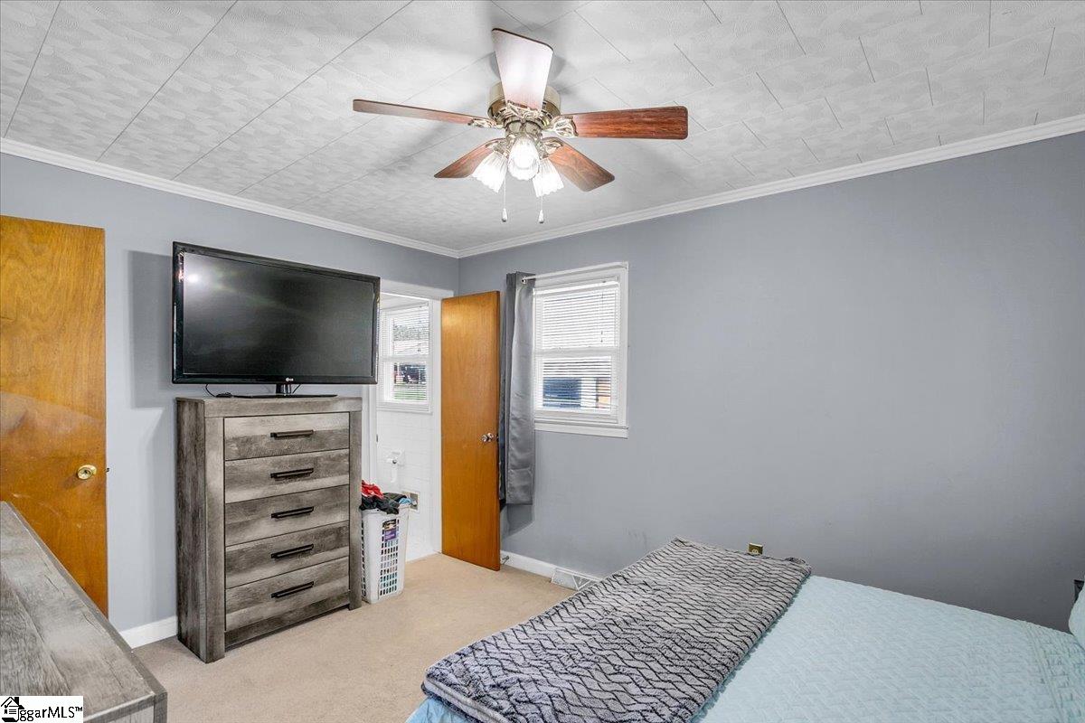 207 Lynn Avenue Laurens, SC 29360