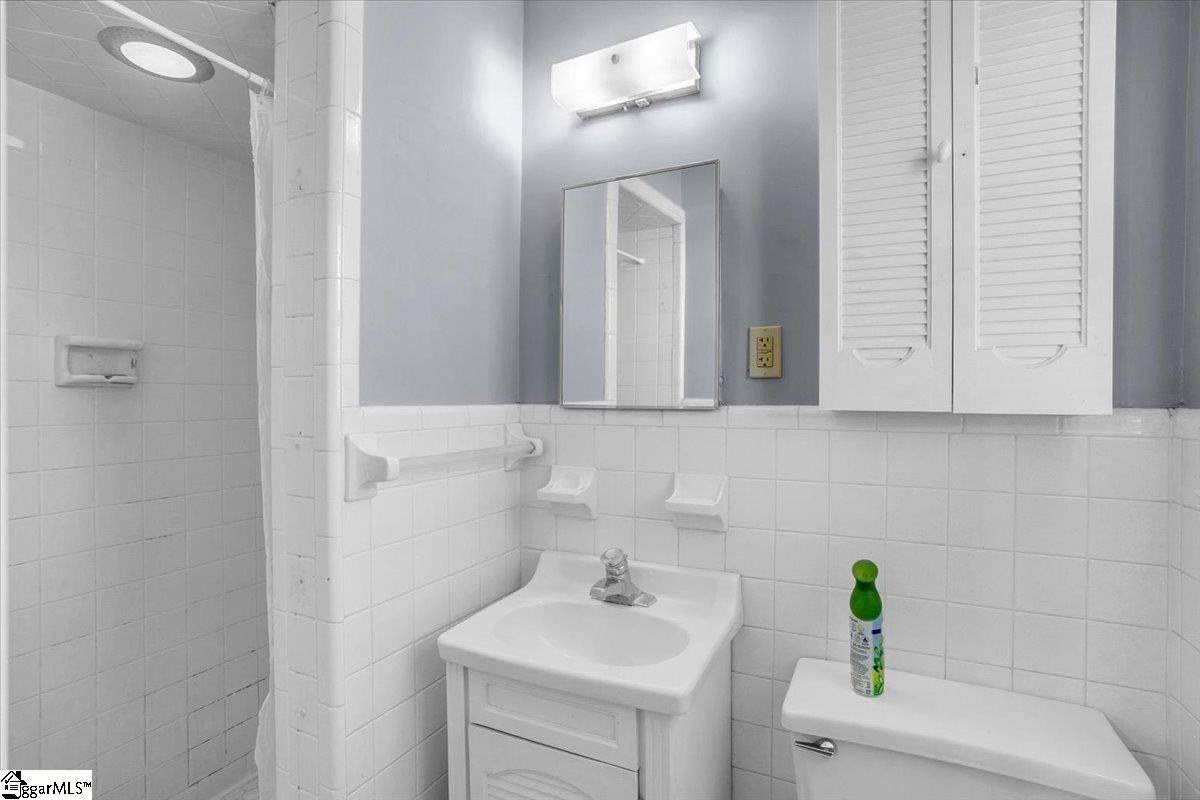 207 Lynn Avenue Laurens, SC 29360