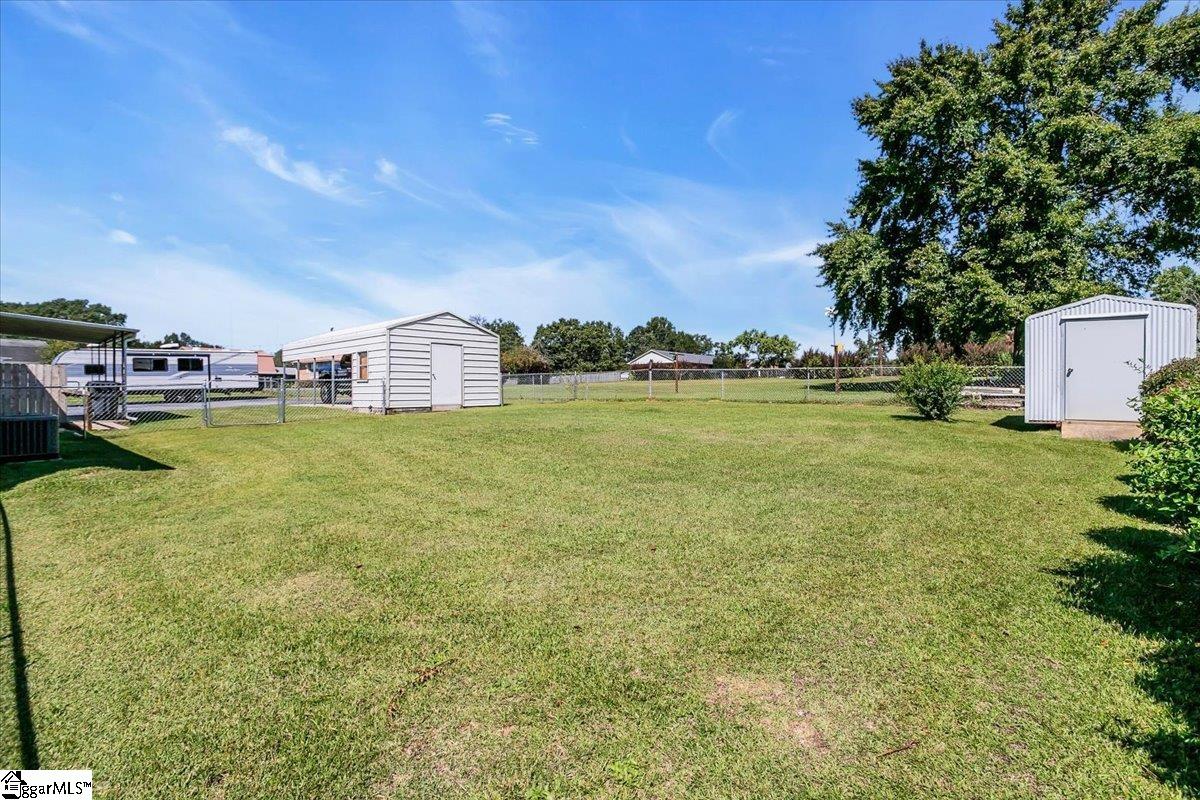 207 Lynn Avenue Laurens, SC 29360