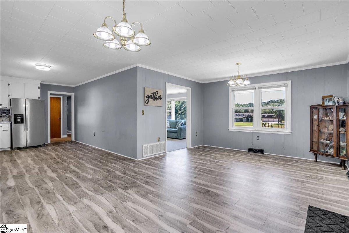 207 Lynn Avenue Laurens, SC 29360