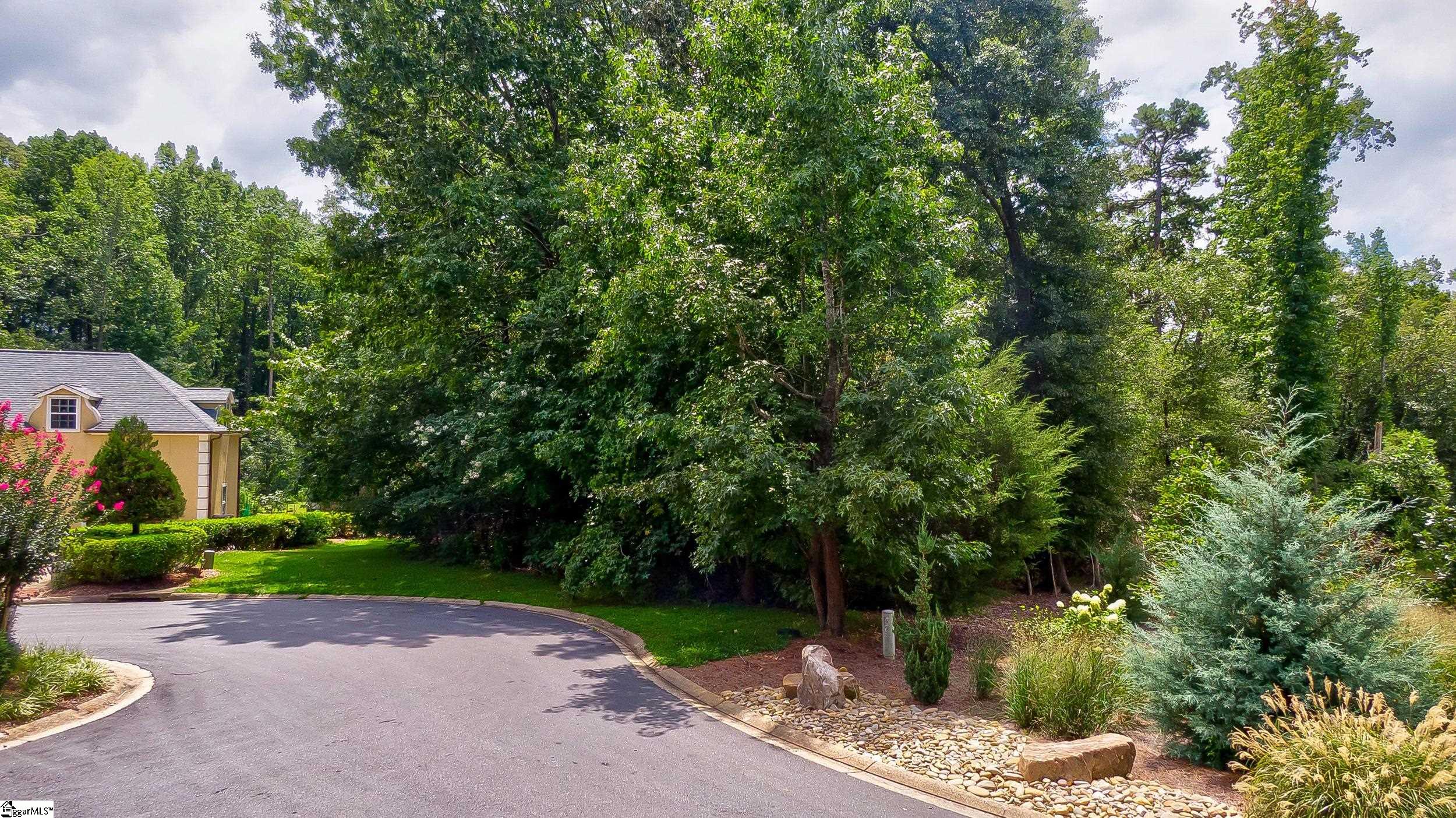 168 Lake Park Drive Spartanburg, SC 29301
