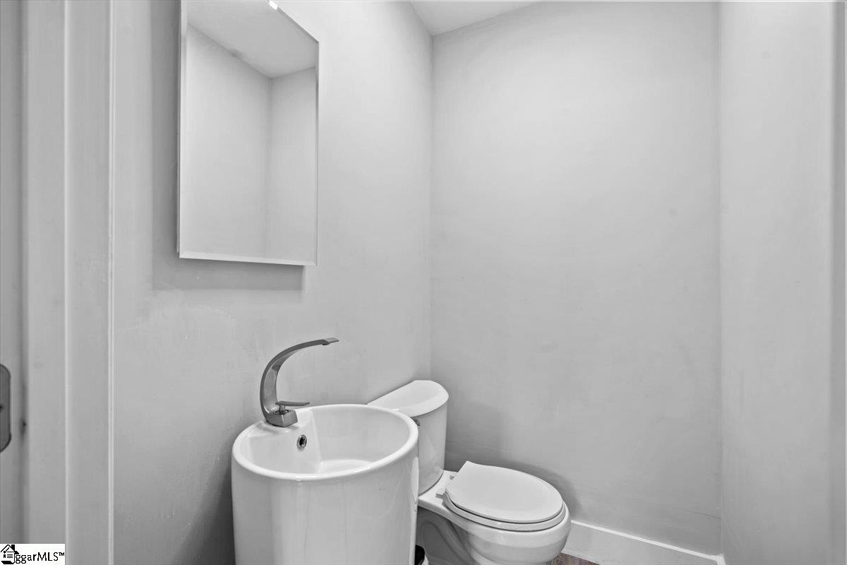 4 Melrose Road Greenville, SC 29605