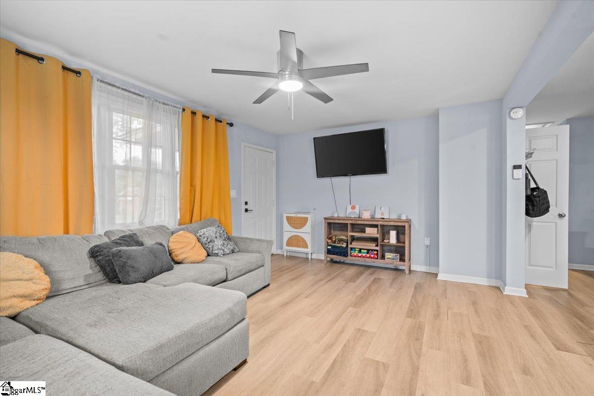 4 Melrose Road Greenville, SC 29605