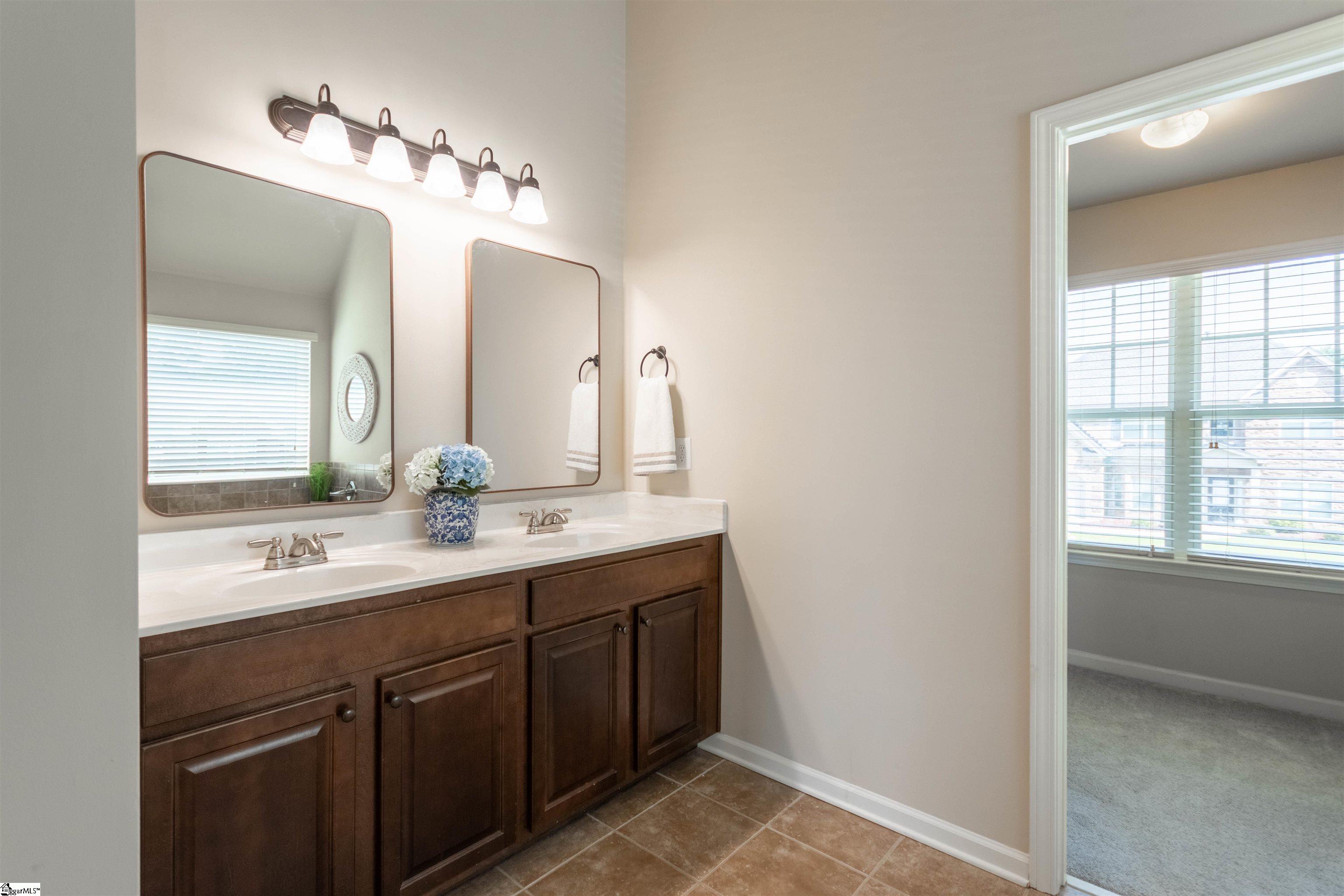 803 E Holloway Drive Woodruff, SC 29388