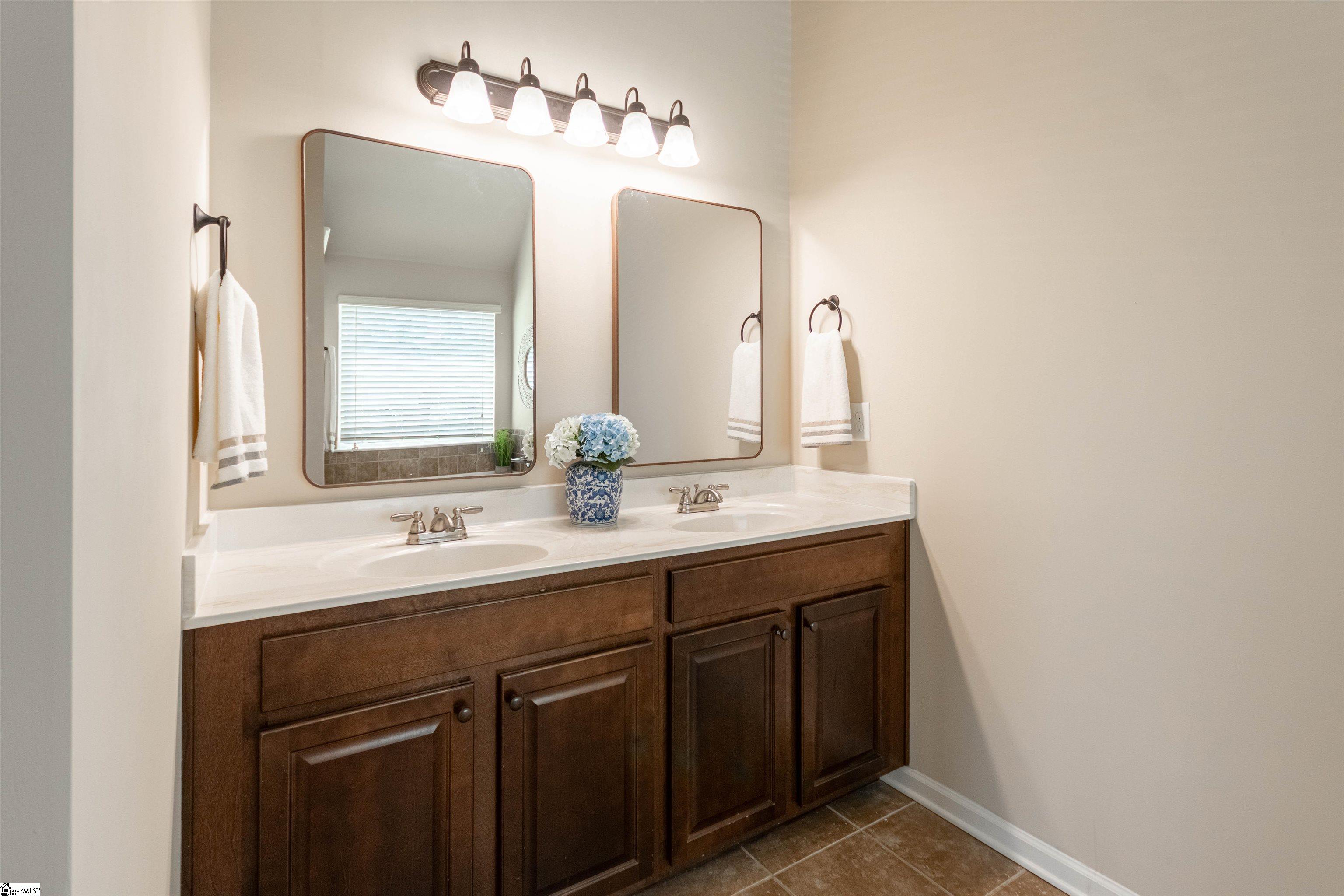 803 E Holloway Drive Woodruff, SC 29388
