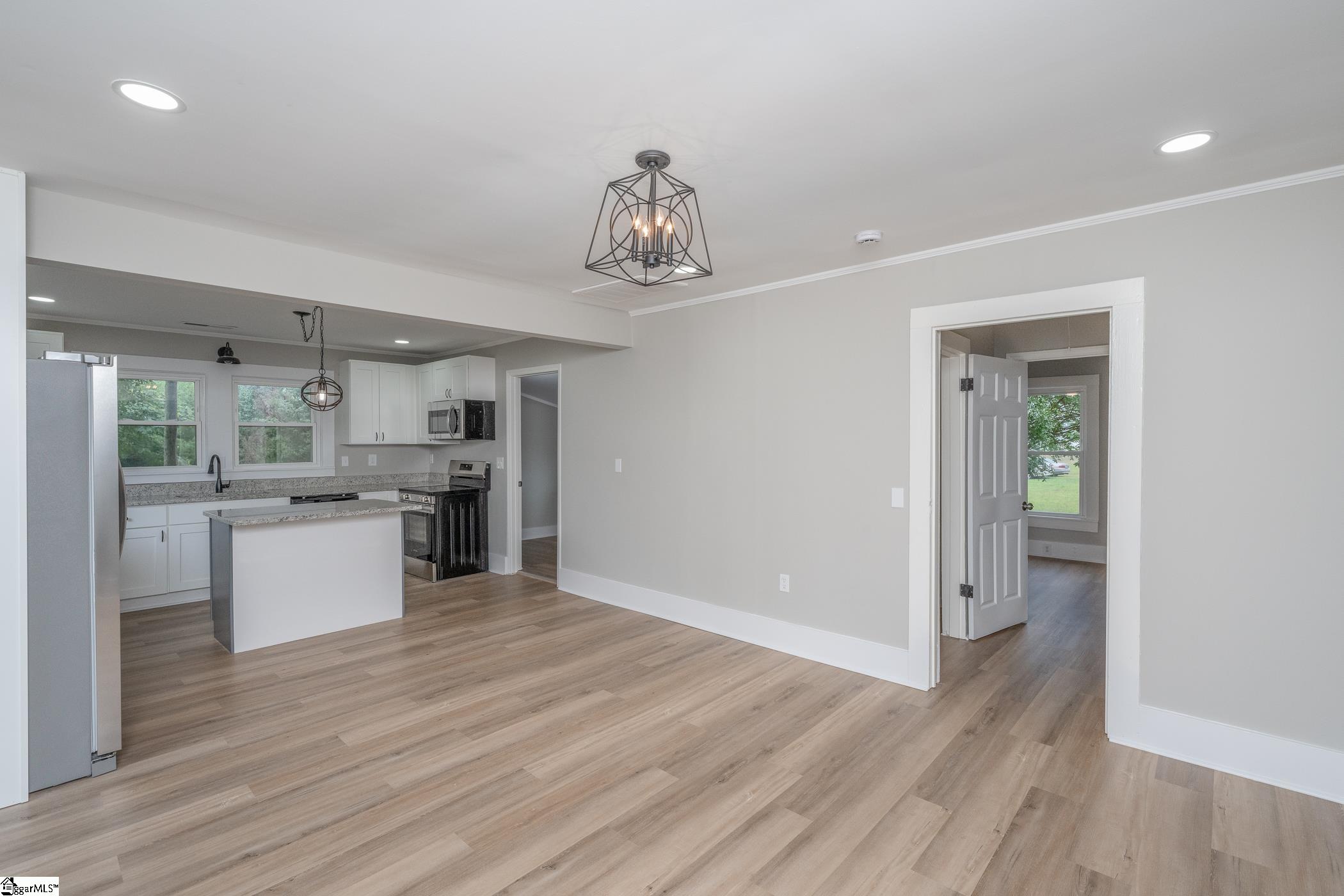2220 Davis Road Woodruff, SC 29388