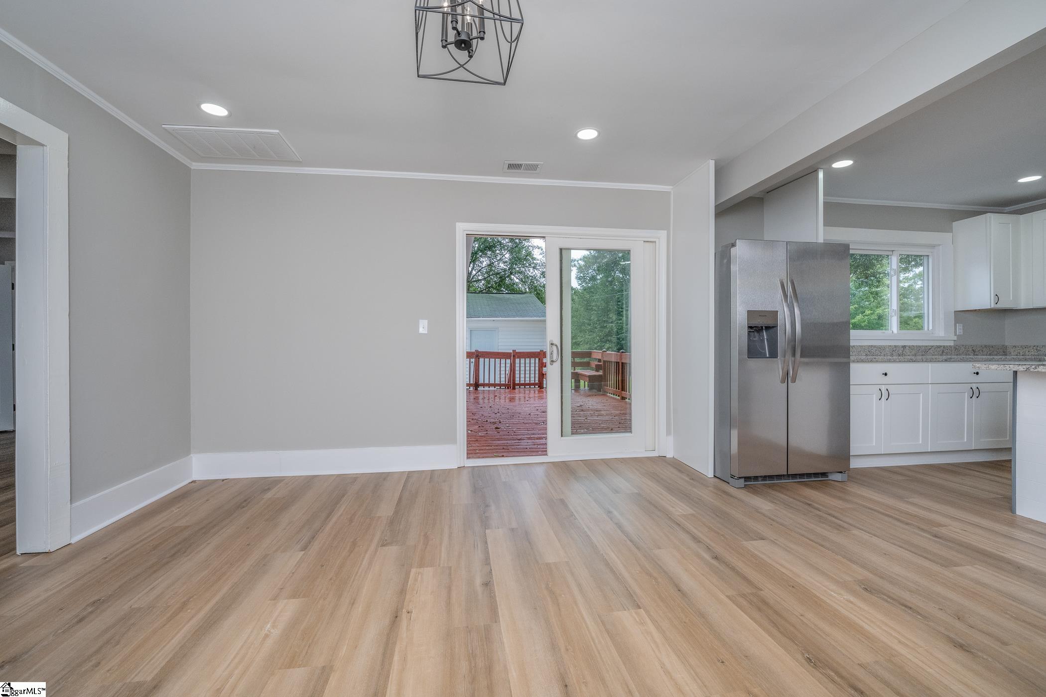 2220 Davis Road Woodruff, SC 29388