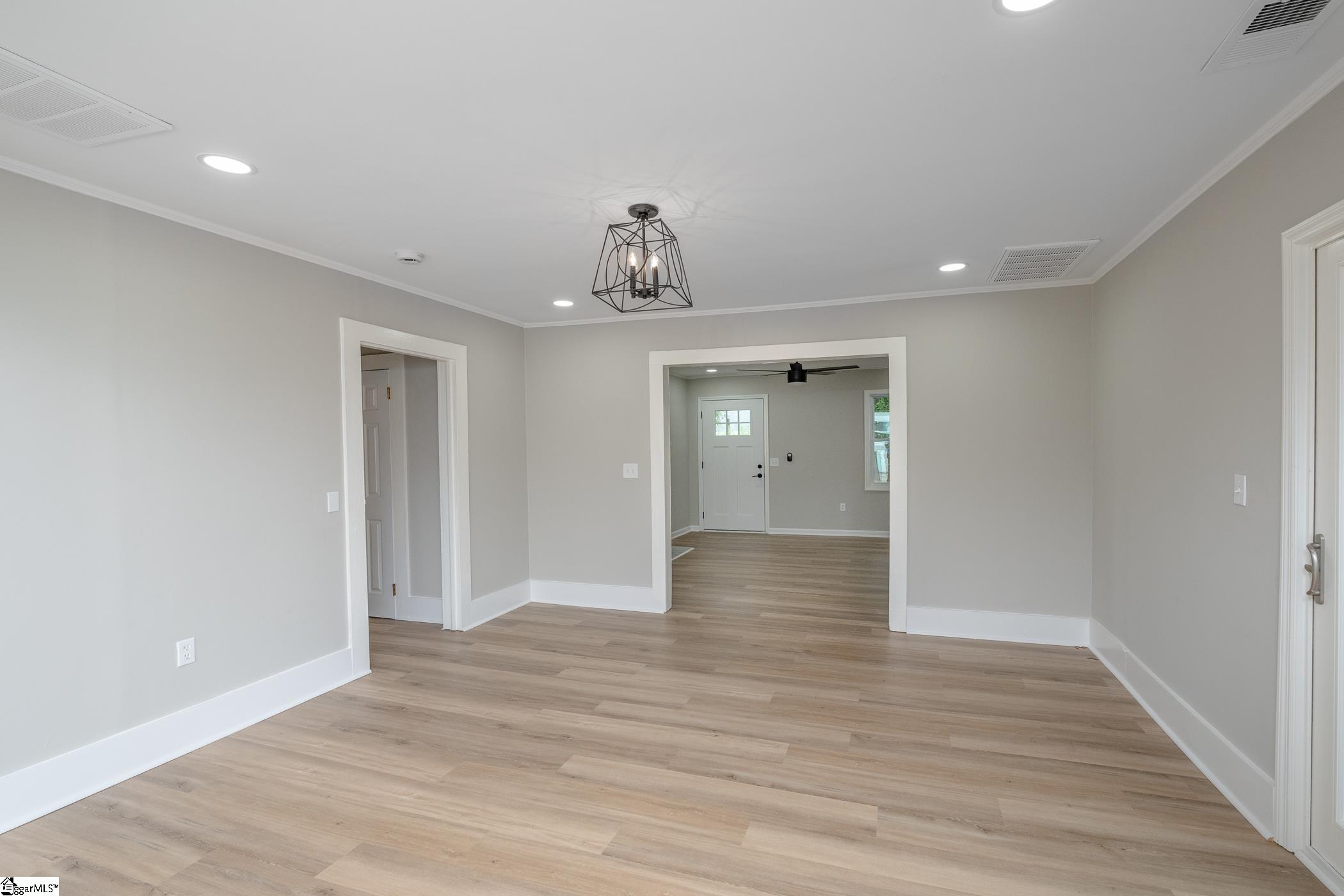 2220 Davis Road Woodruff, SC 29388