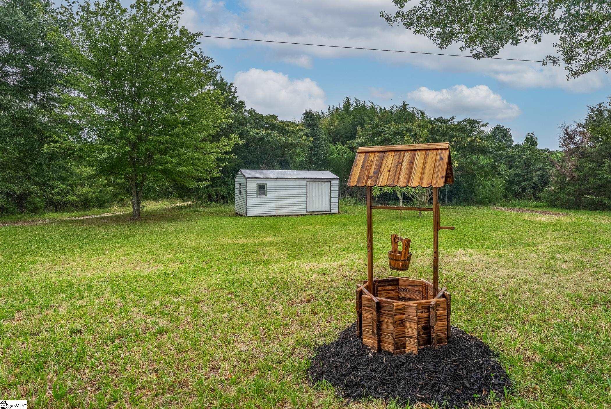 2220 Davis Road Woodruff, SC 29388