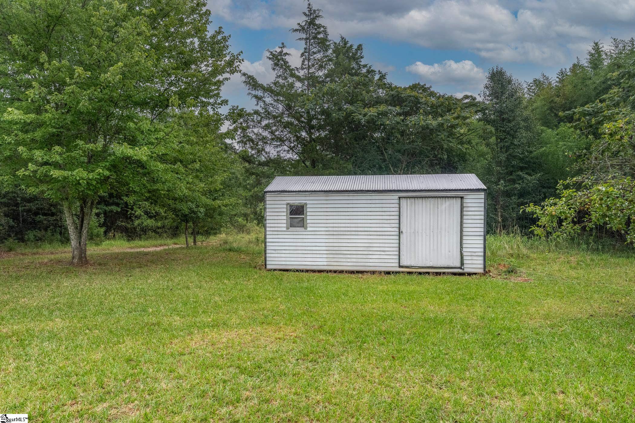 2220 Davis Road Woodruff, SC 29388
