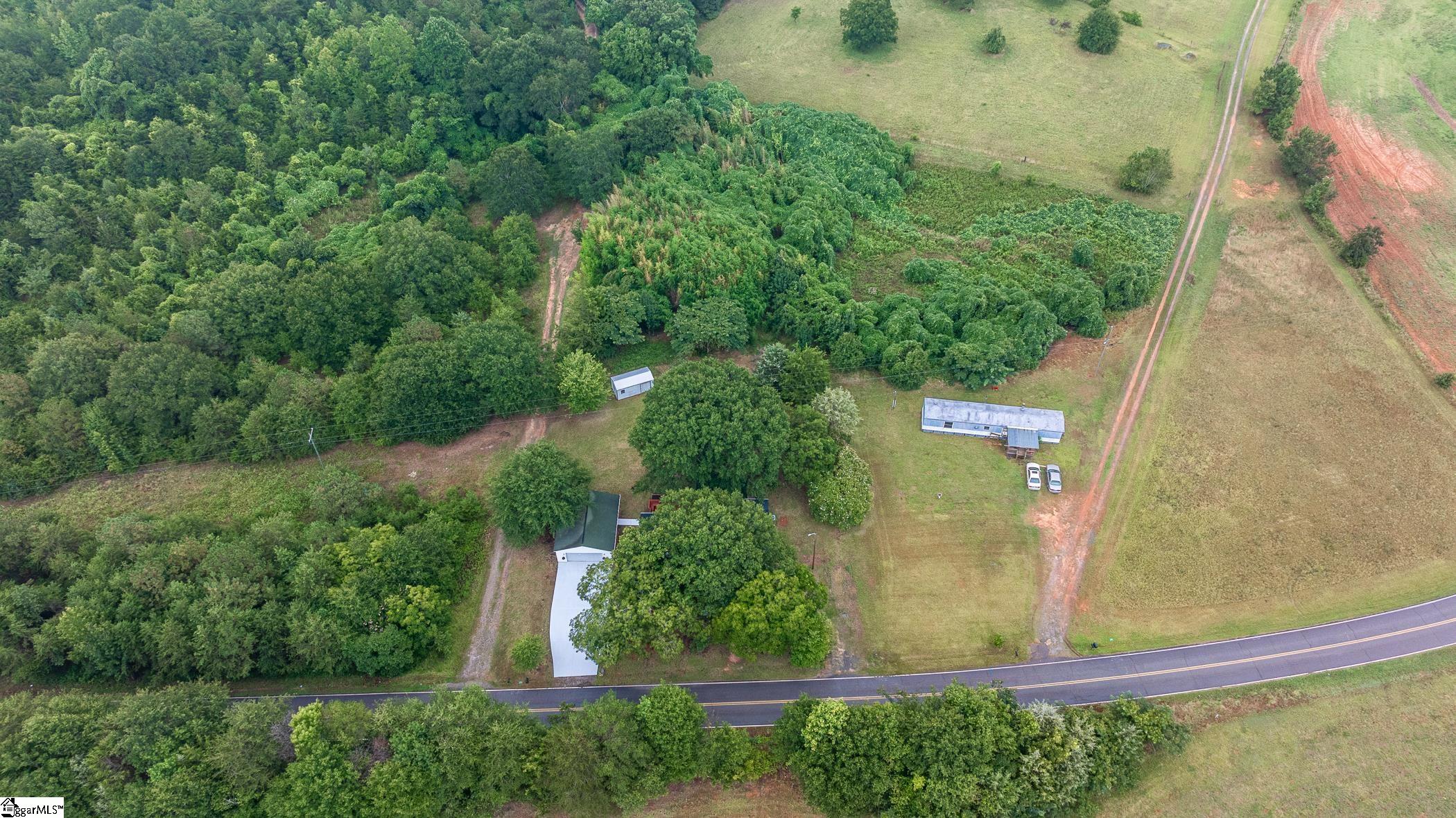 2220 Davis Road Woodruff, SC 29388