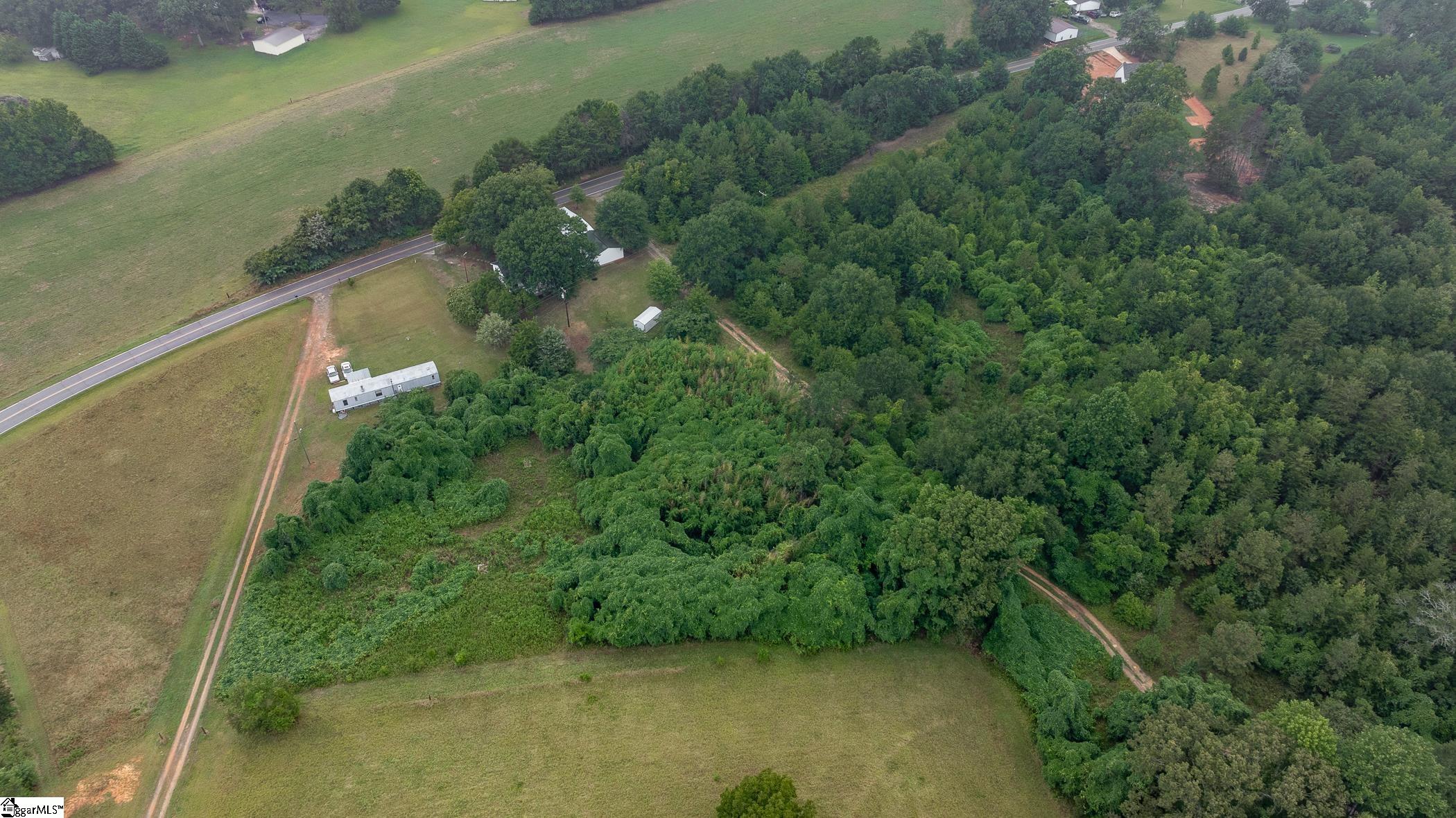 2220 Davis Road Woodruff, SC 29388