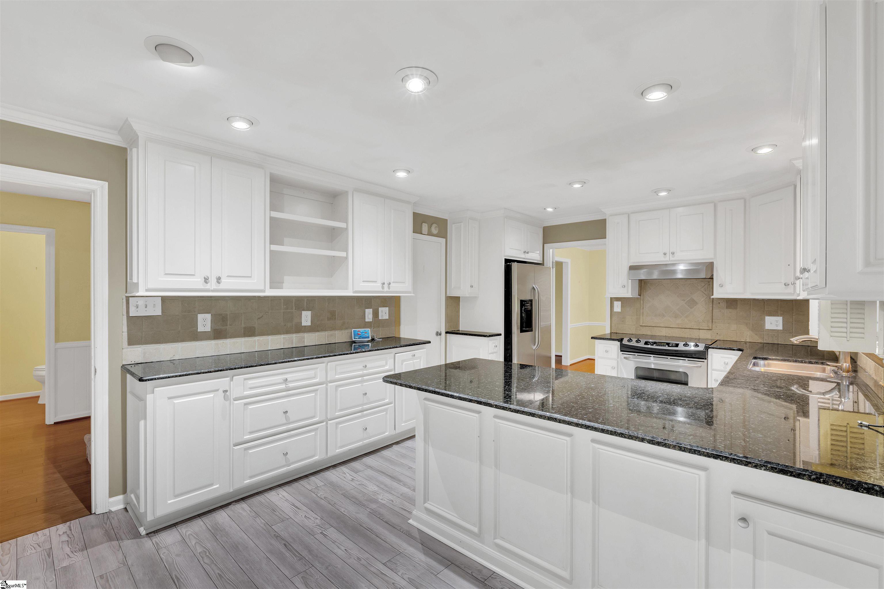 299 Heathwood Drive Spartanburg, SC 29307