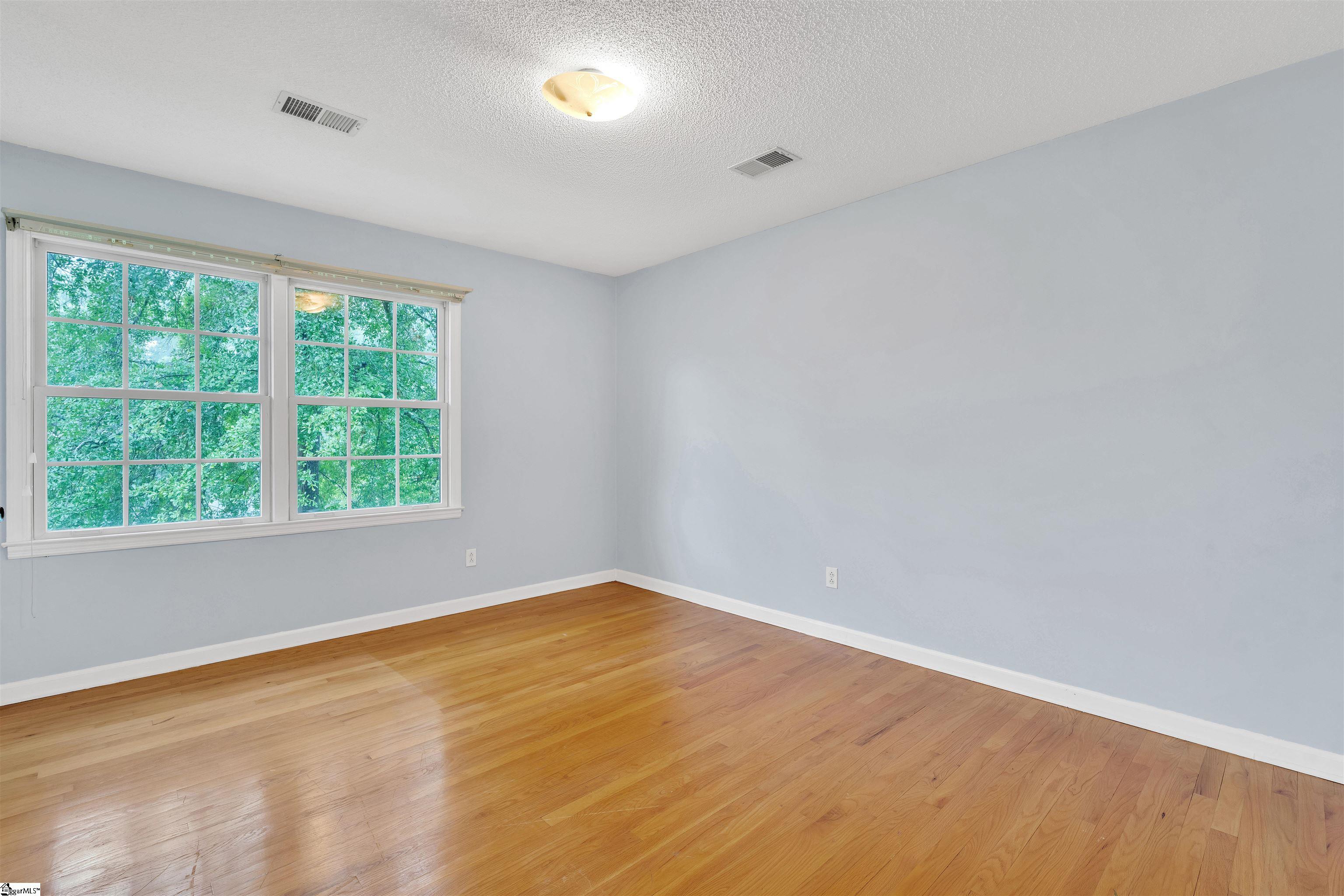 299 Heathwood Drive Spartanburg, SC 29307
