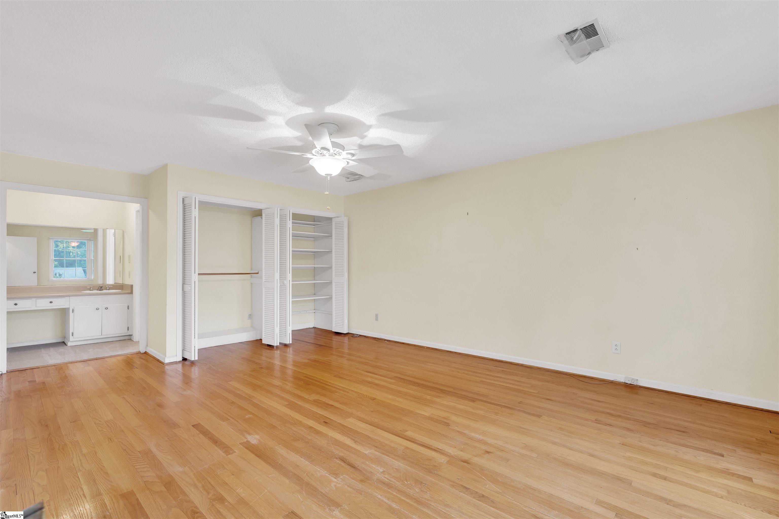 299 Heathwood Drive Spartanburg, SC 29307