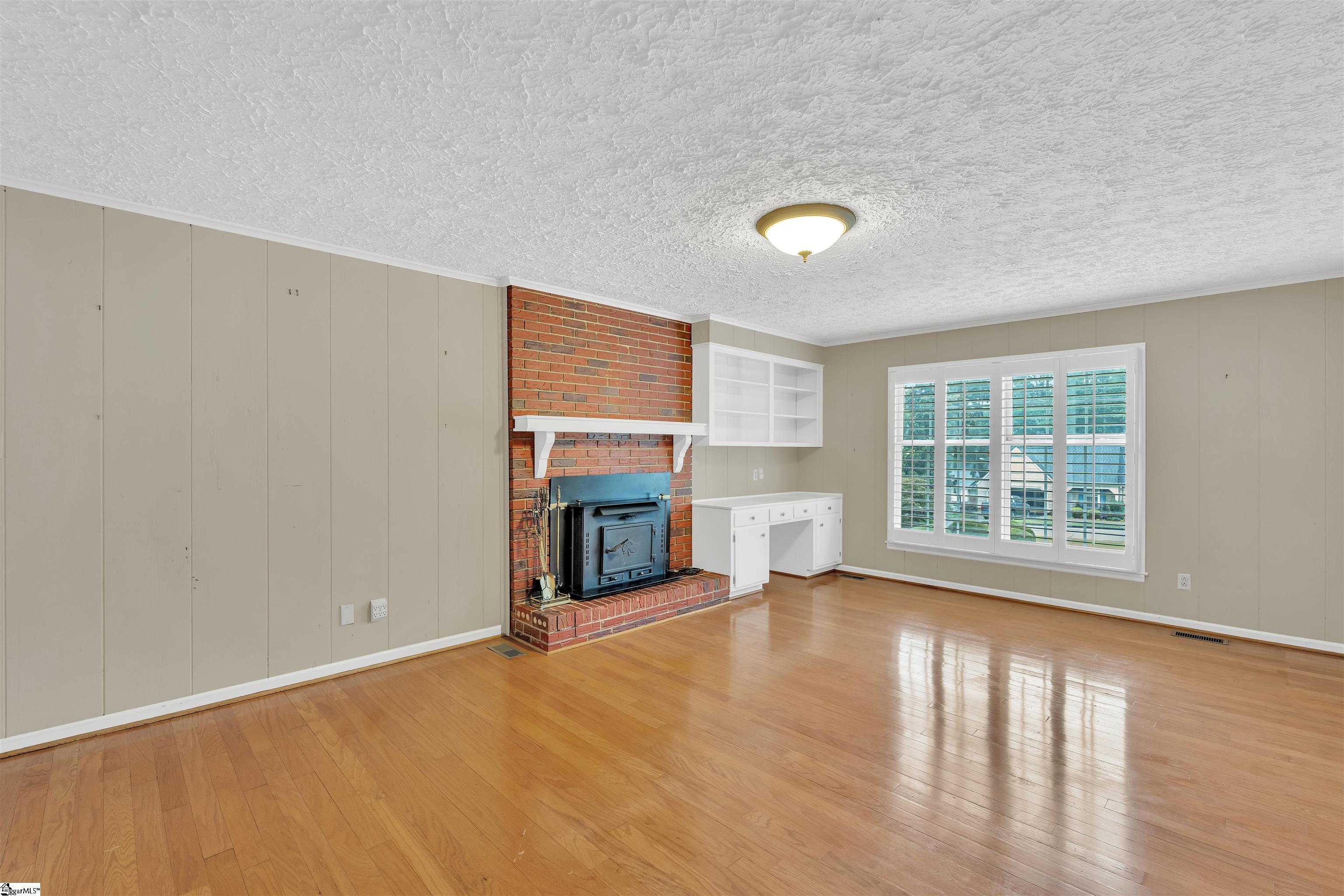299 Heathwood Drive Spartanburg, SC 29307