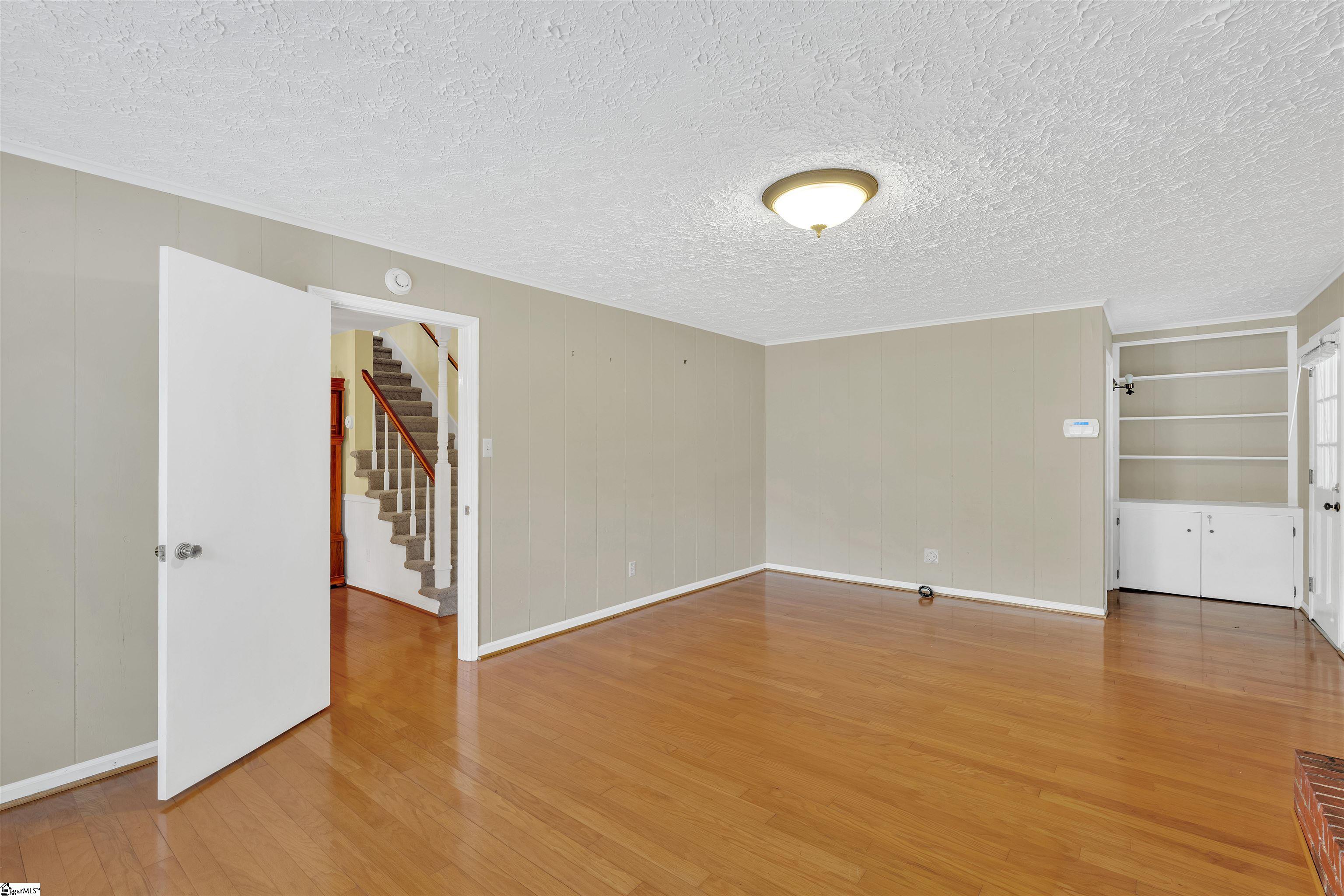 299 Heathwood Drive Spartanburg, SC 29307