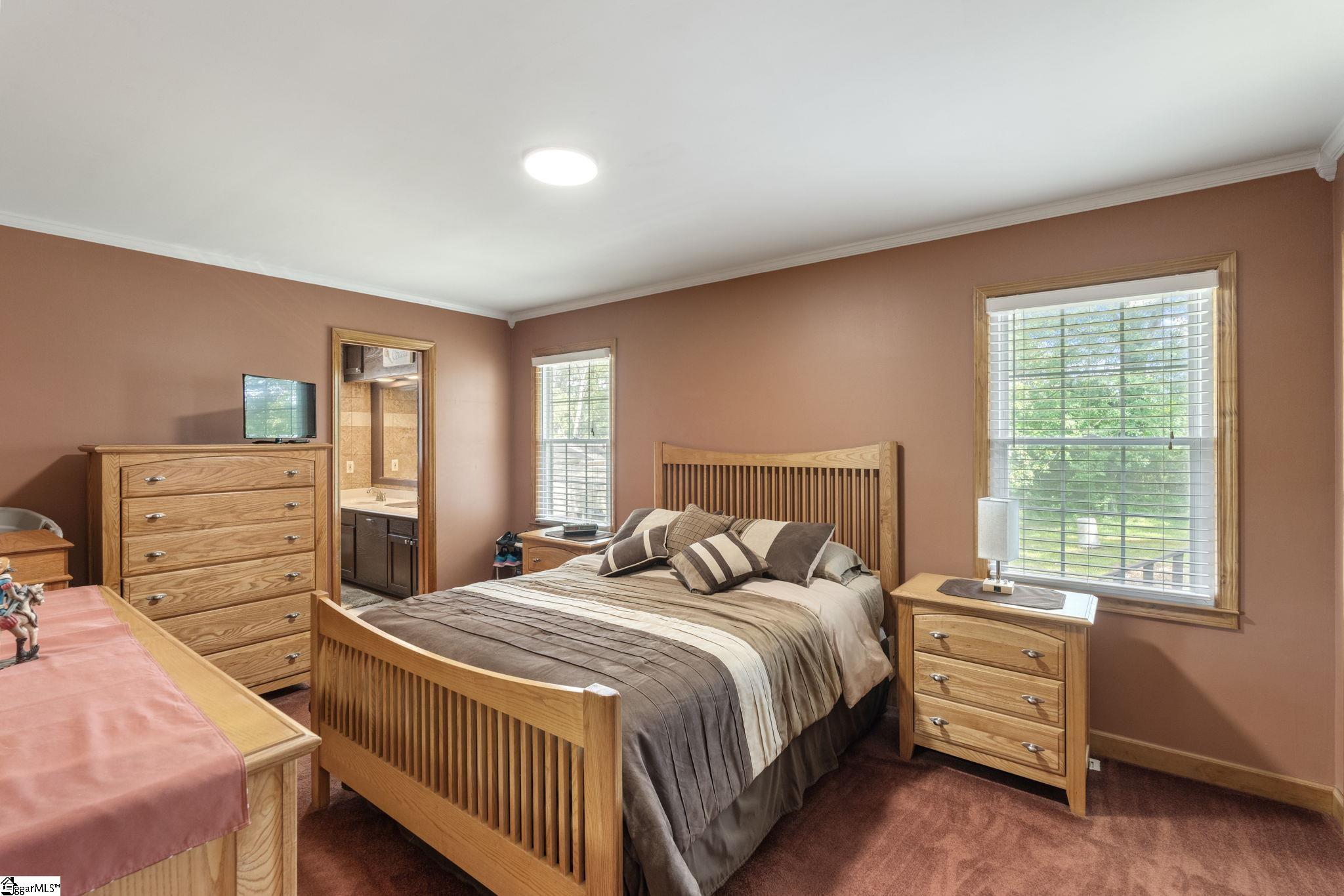 202 Claxton Drive Greenville, SC 29617