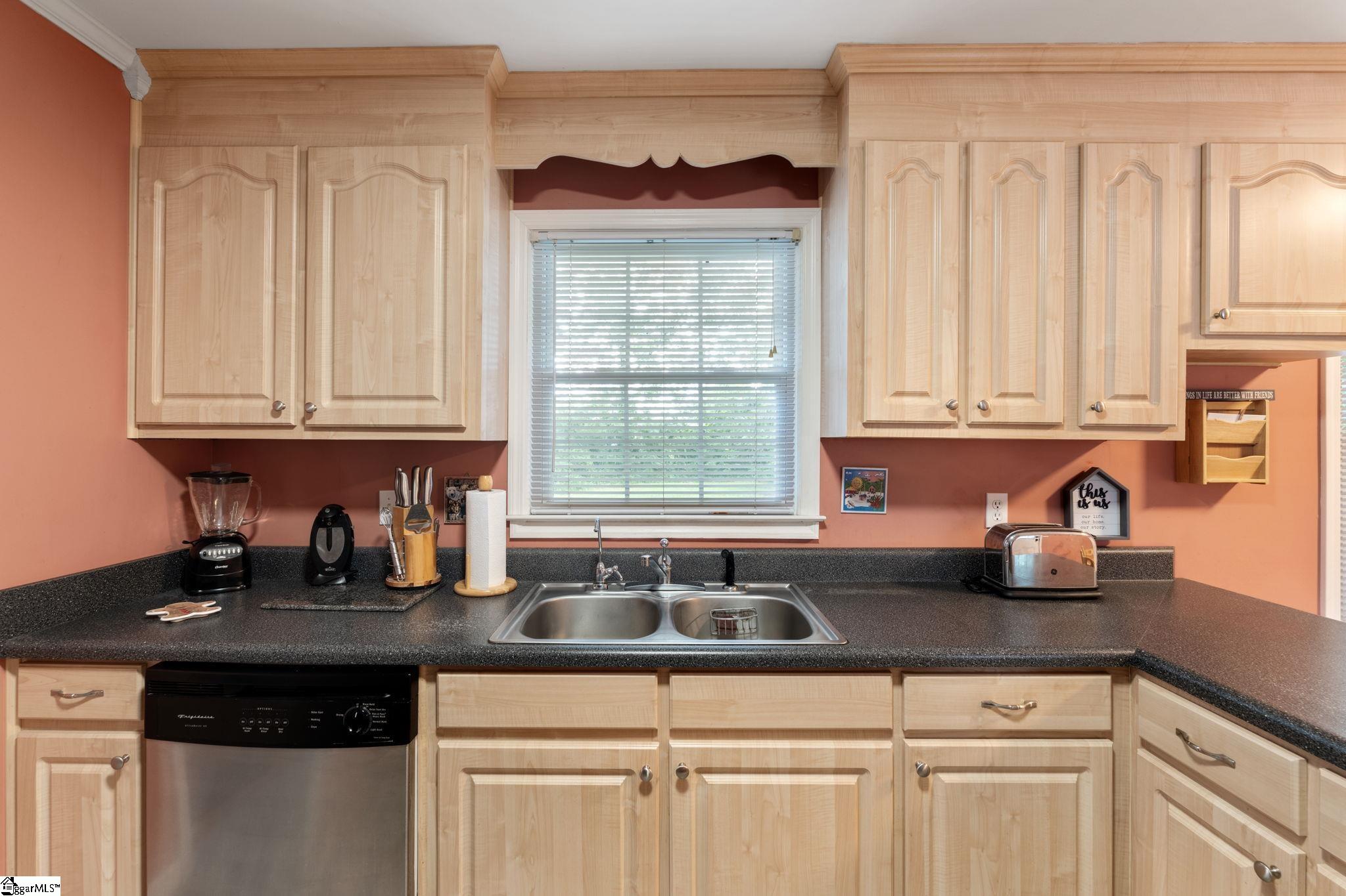 202 Claxton Drive Greenville, SC 29617