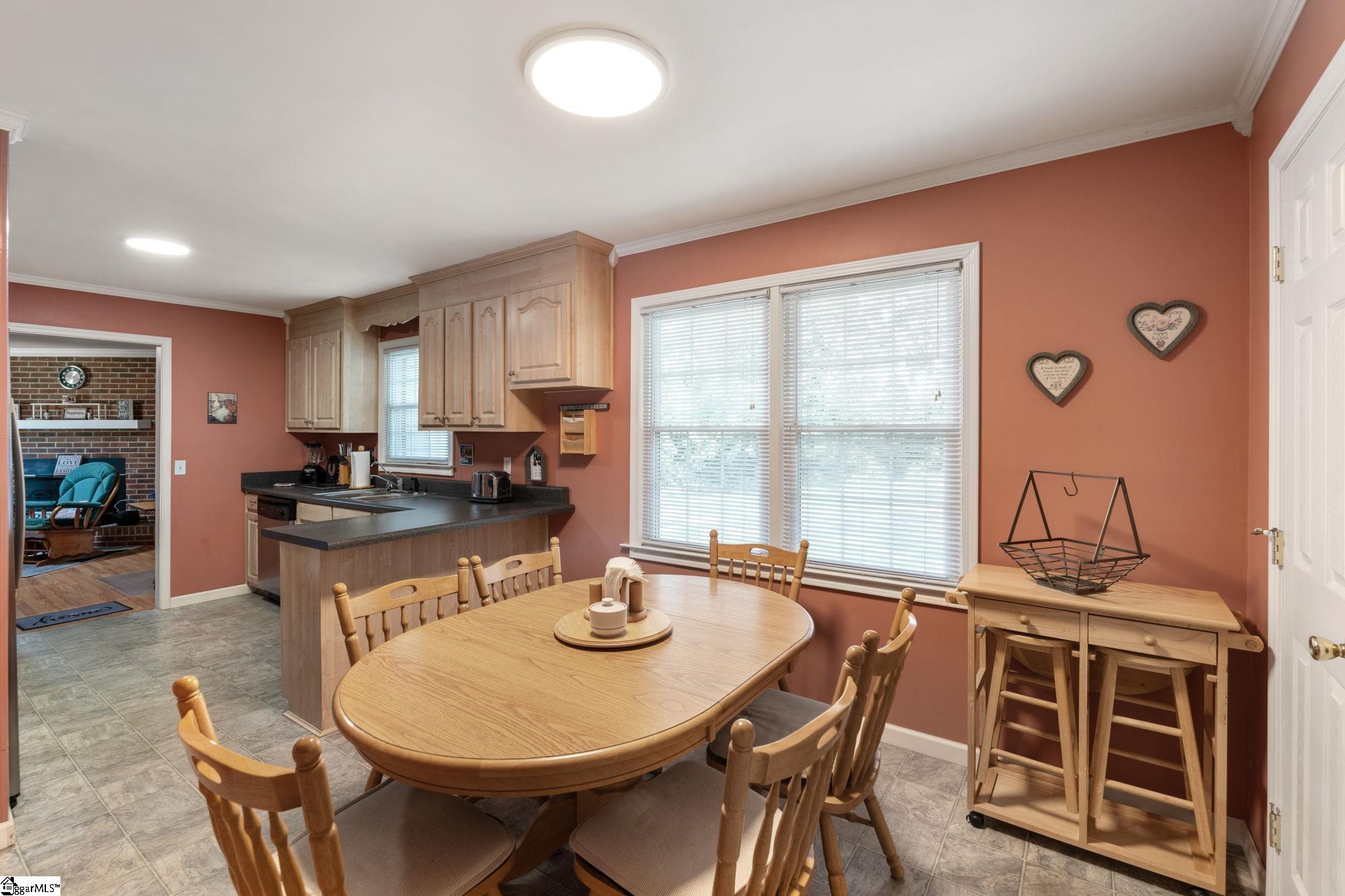 202 Claxton Drive Greenville, SC 29617