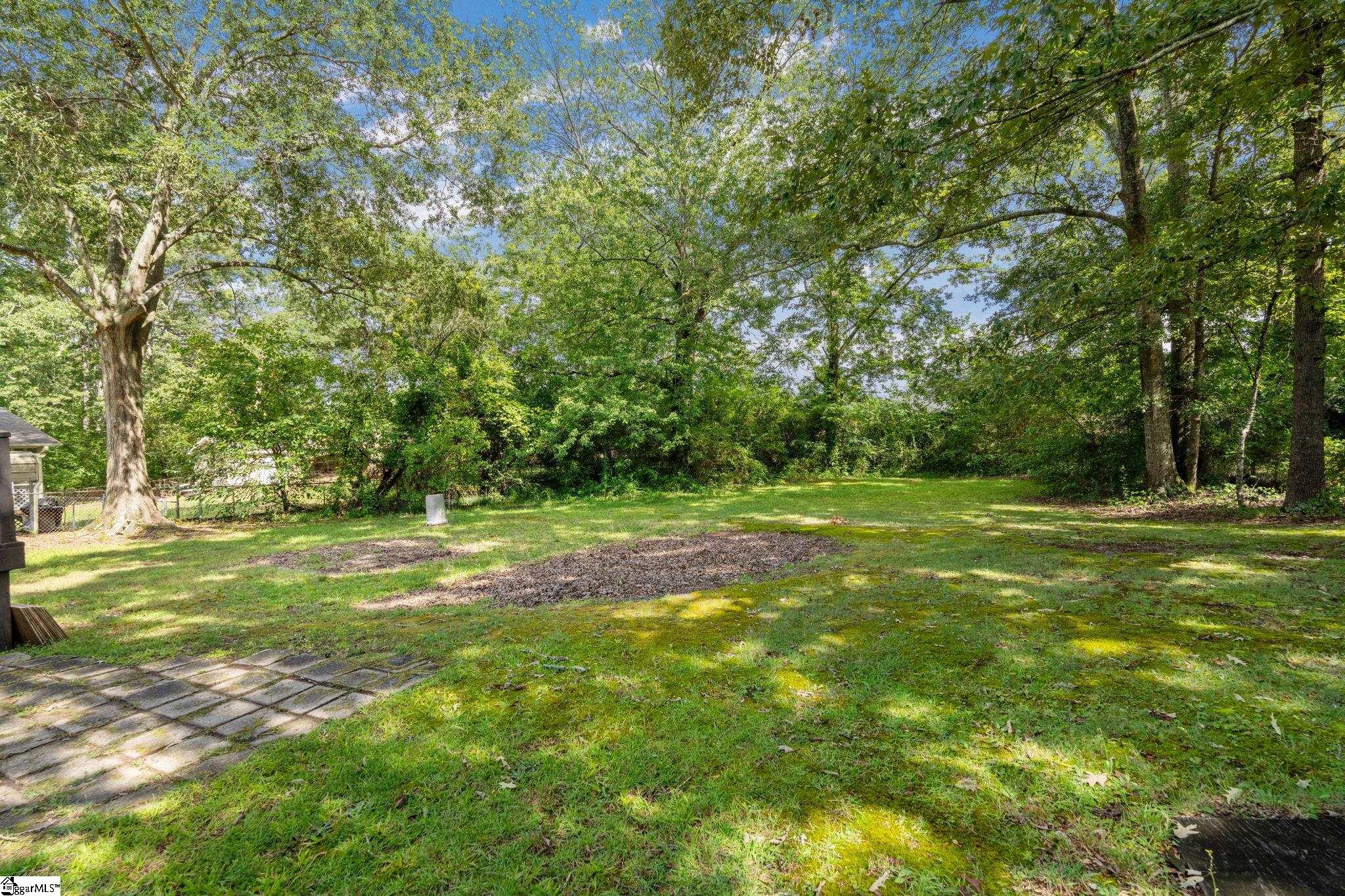 202 Claxton Drive Greenville, SC 29617