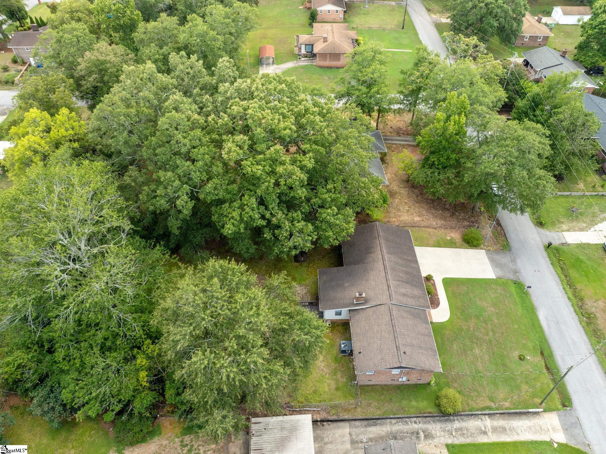 202 Claxton Drive Greenville, SC 29617