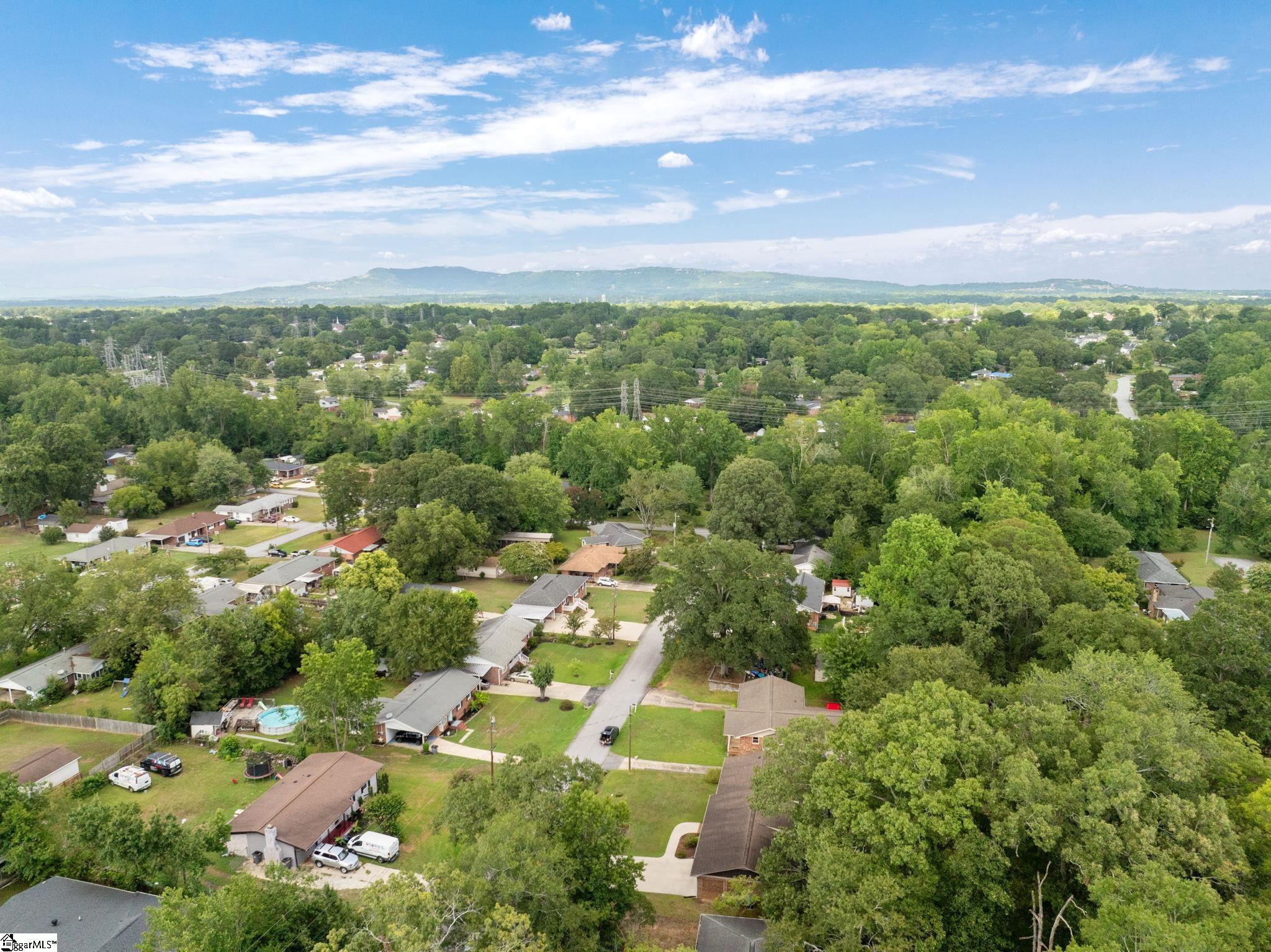 202 Claxton Drive Greenville, SC 29617