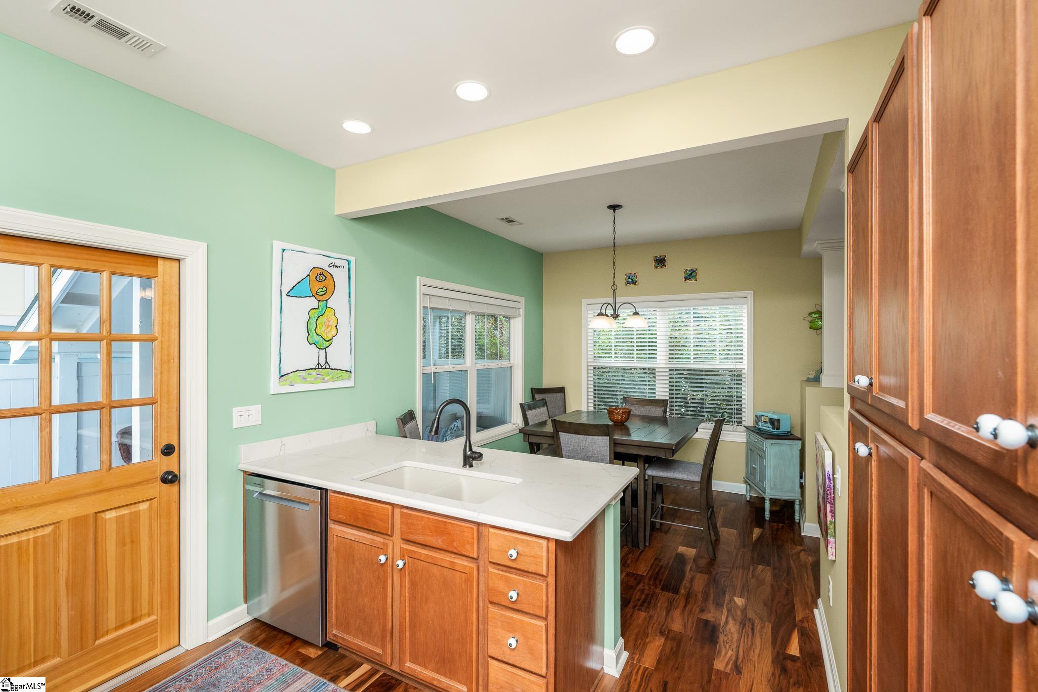 2 Seawright Lane Greenville, SC 29605