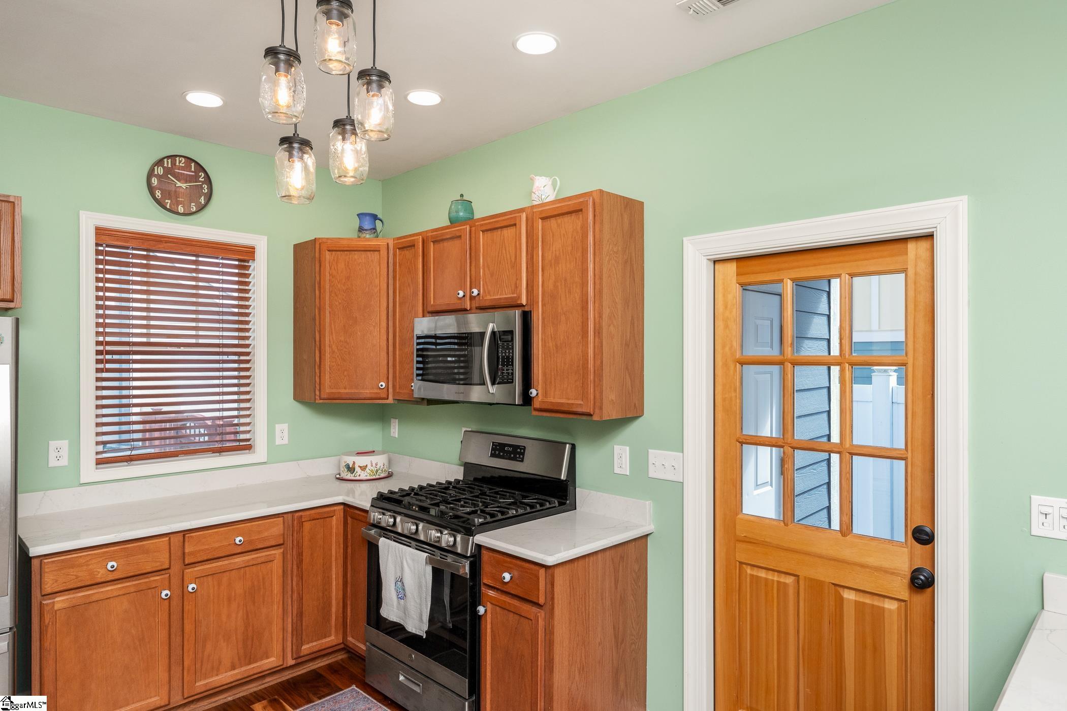2 Seawright Lane Greenville, SC 29605