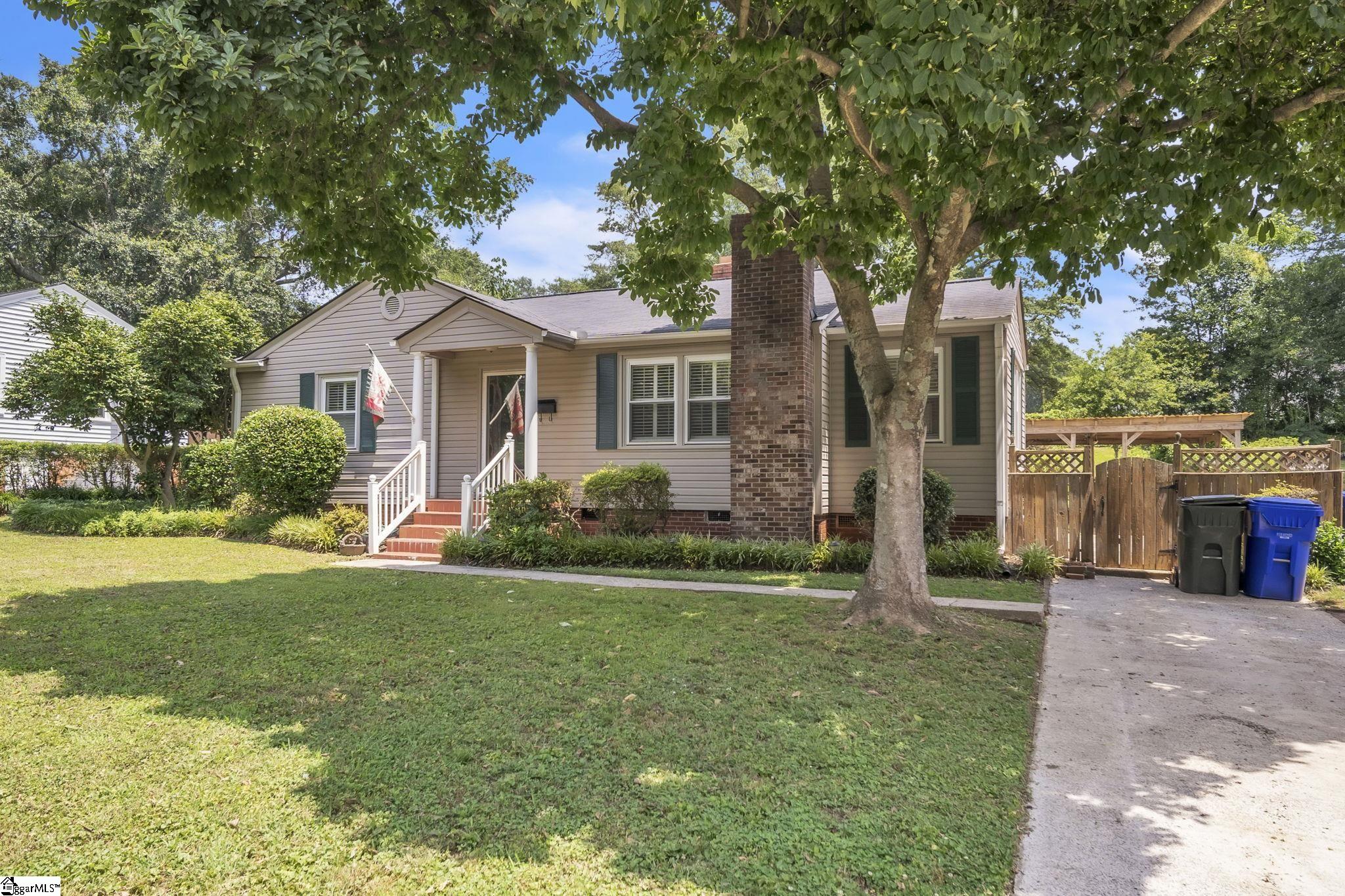 19 E Circle Avenue Greenville, SC 29607