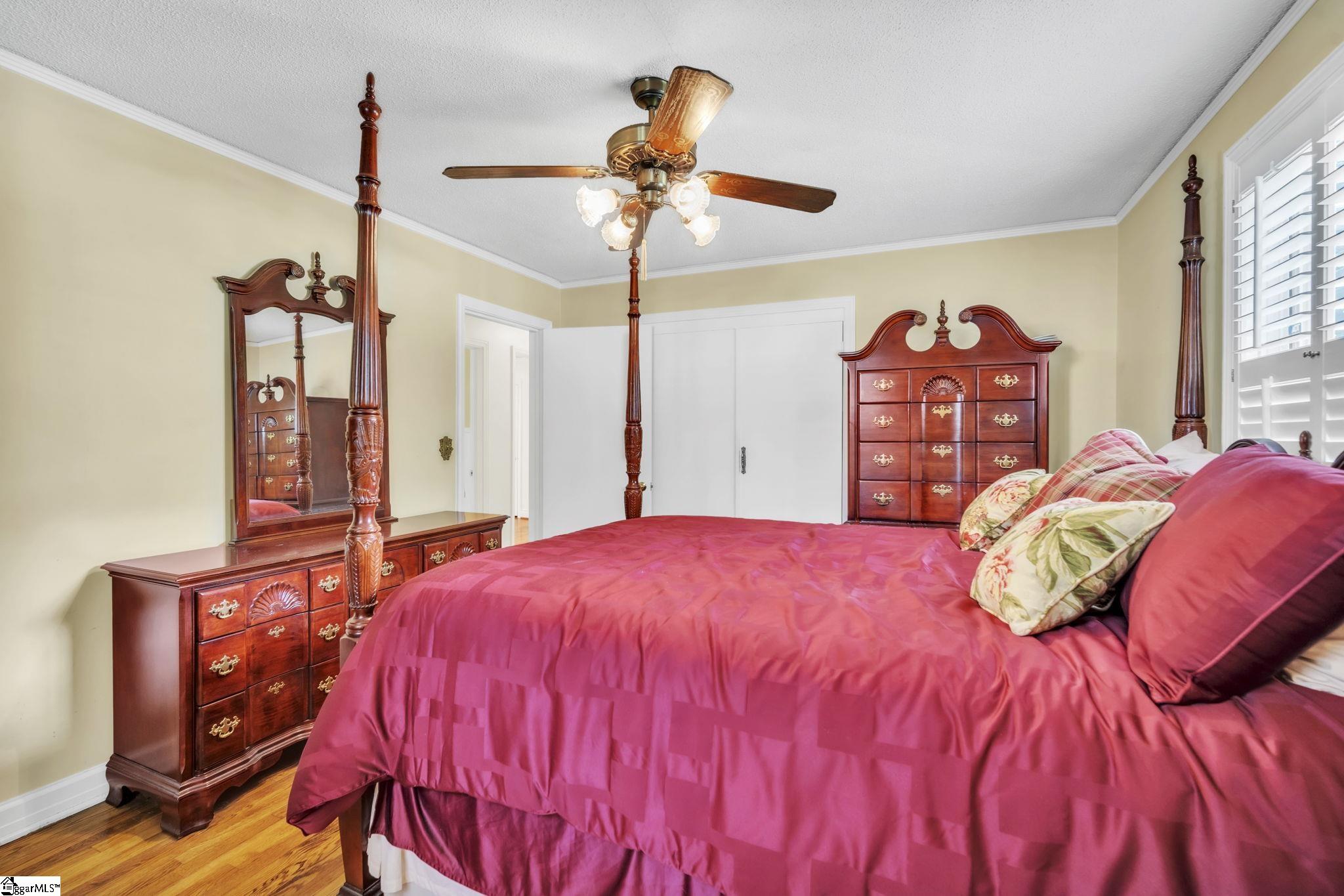 19 E Circle Avenue Greenville, SC 29607