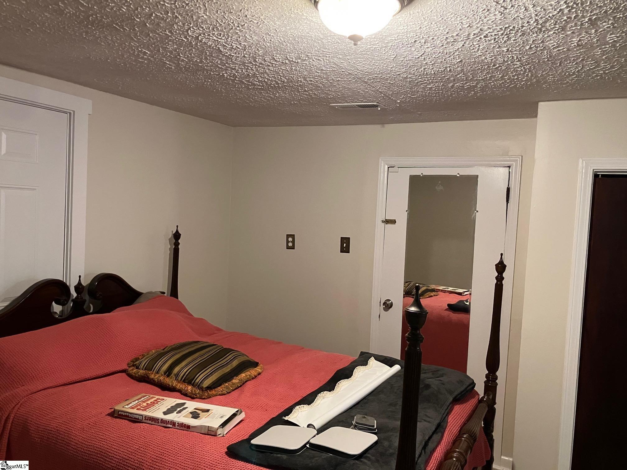 29 Shelton Road Greenville, SC 29611