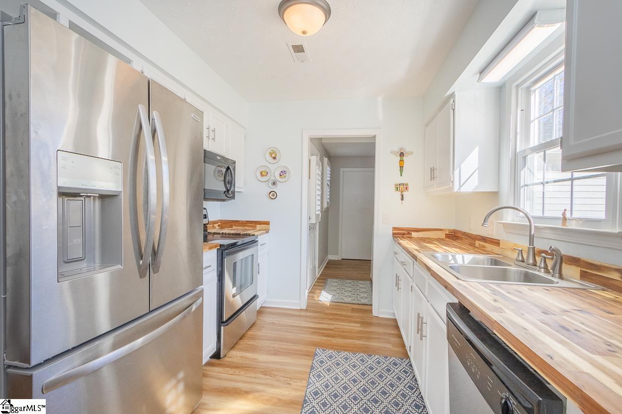 113 Jamestown Trail Easley, SC 29642