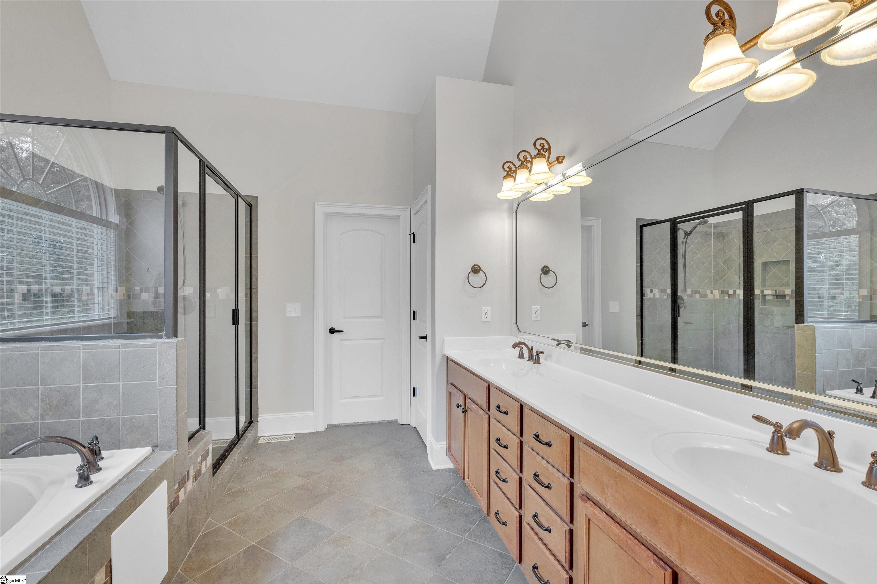 311 Kennesaw Court Spartanburg, SC 29301